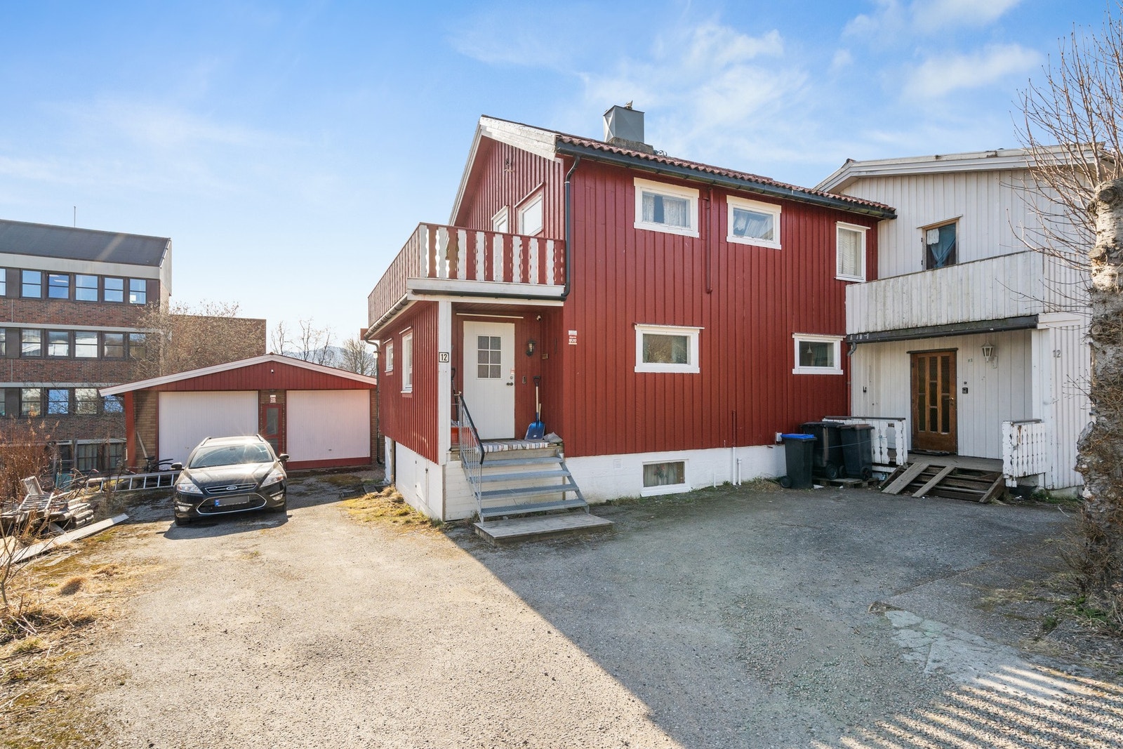 Velkommen til Granliveien 12B - Presentert av EiendomsMegler1 Leknes. Foto: EFKT Galleribilde
