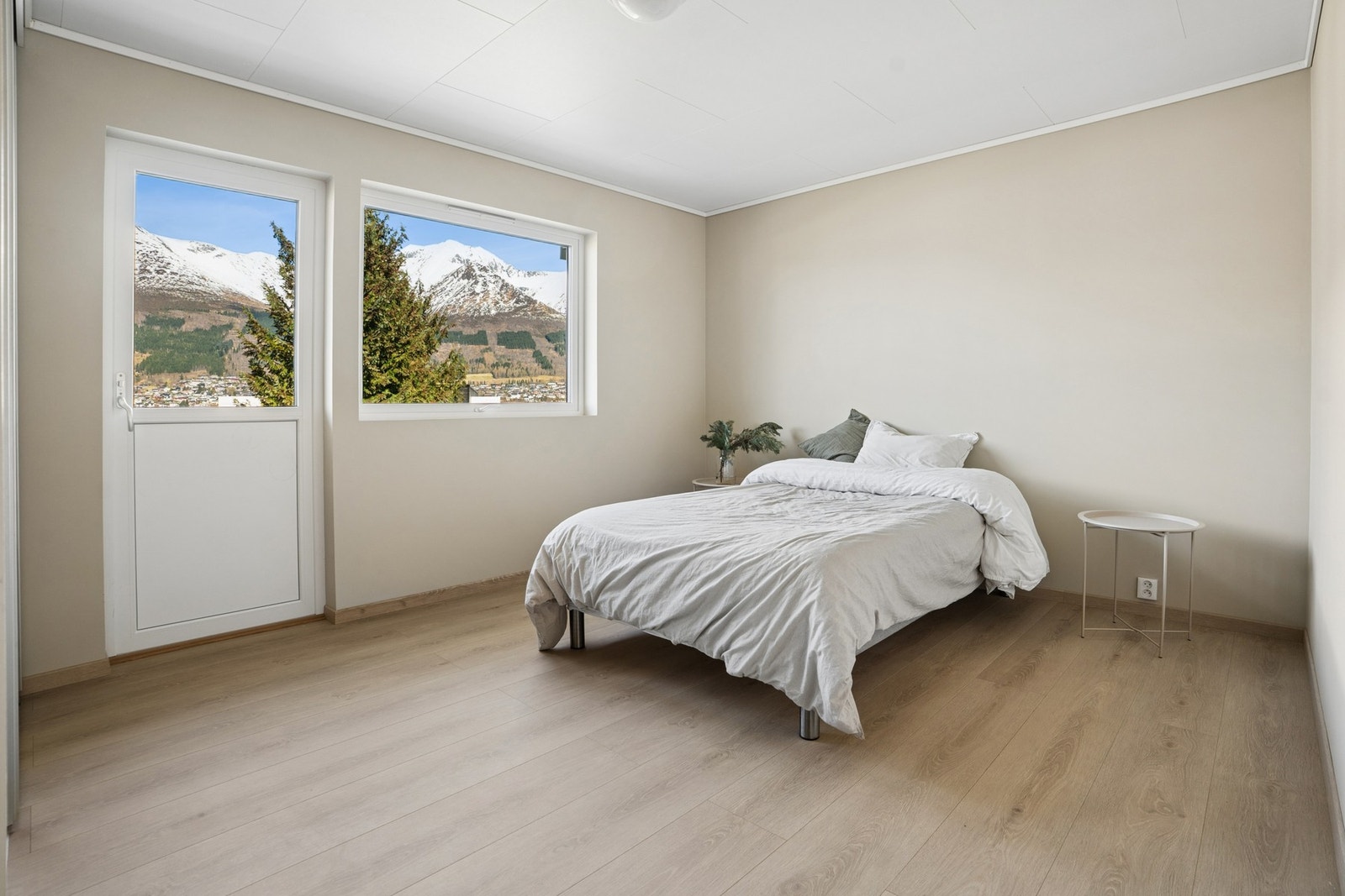 - Rommet måler ca. 15 m² - Galleribilde