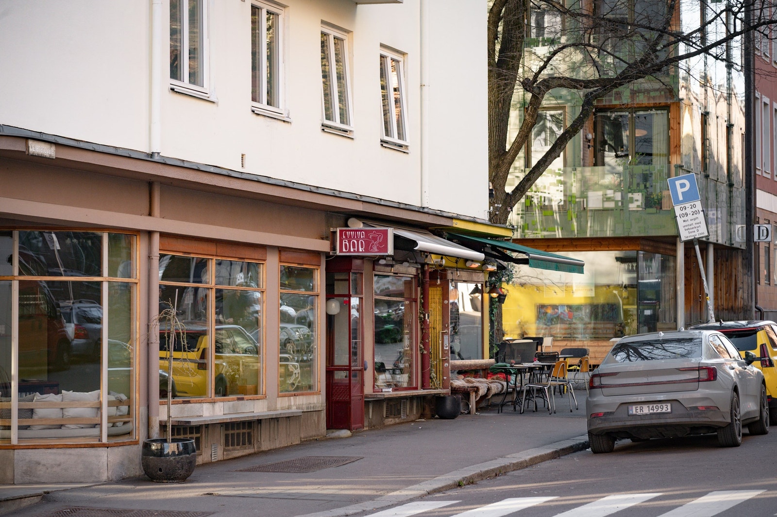 I nabolaget finner du populære steder som Art bar og Kaffe Lykke, kun et steinkast unna. Galleribilde