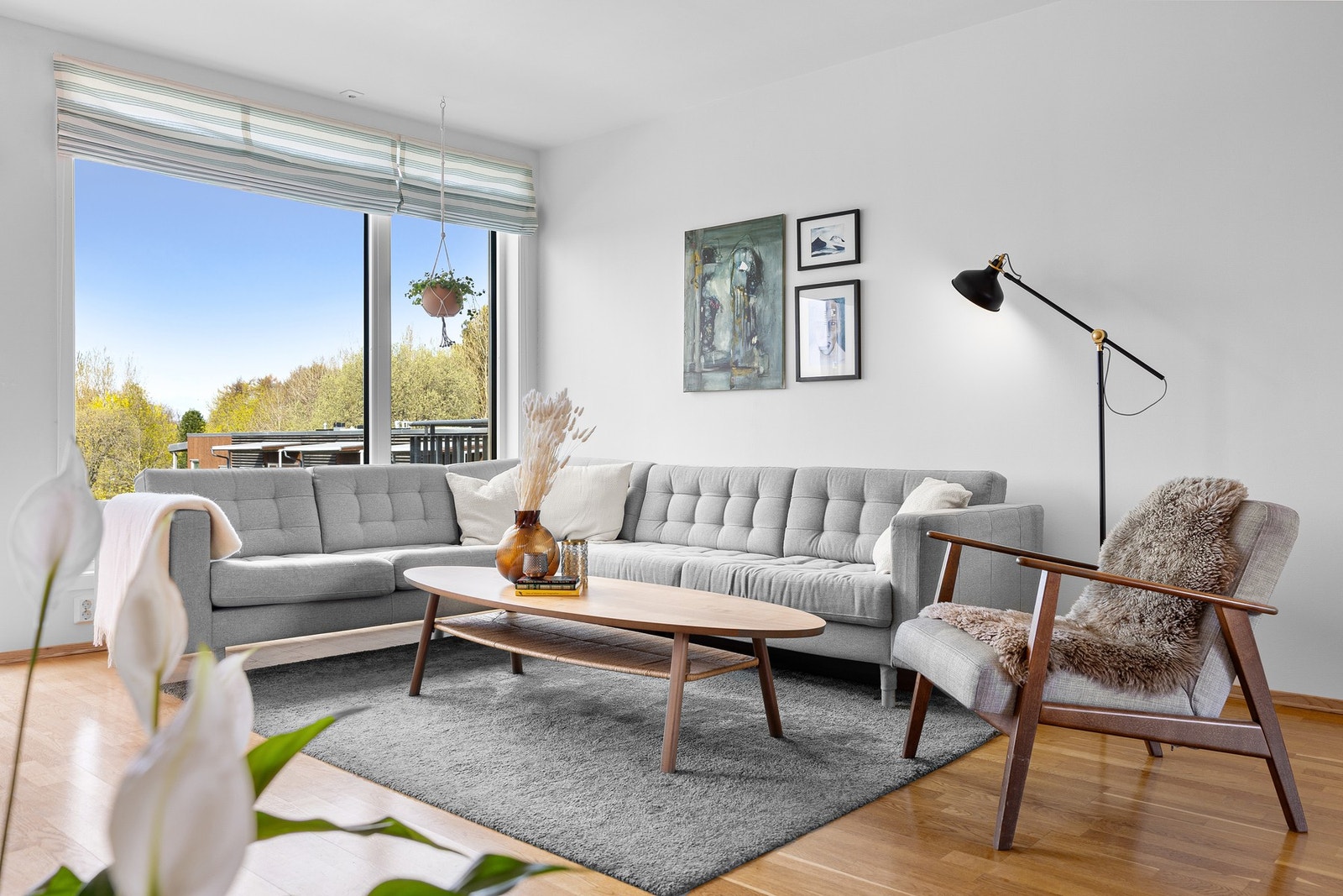 Bygget ble oppført i 2002, og innehar kvaliteter som fjernvarme, balansert ventilasjon og heisadkomst. Galleribilde