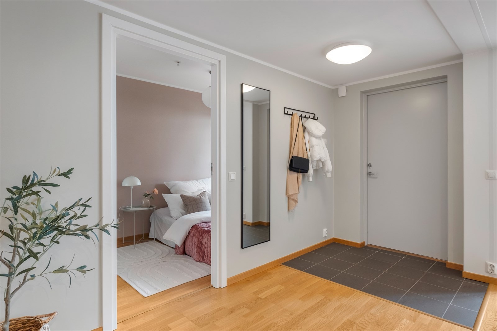 Inngangsparti Galleribilde