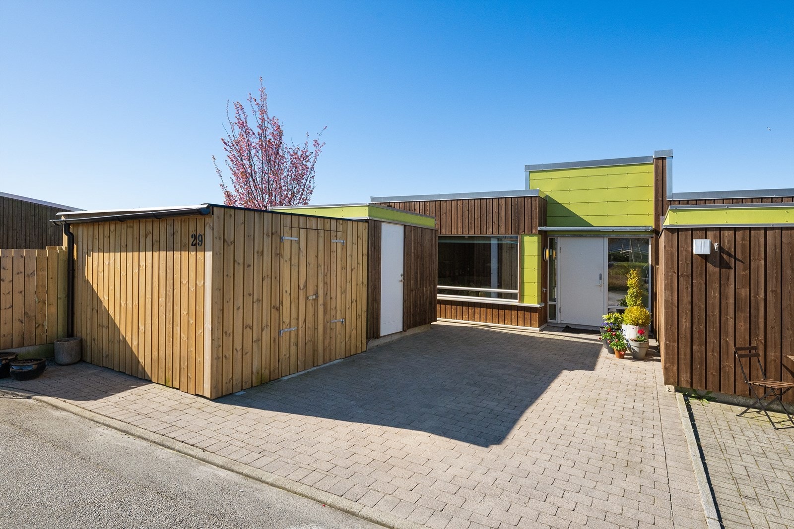 Steinlagt oppstillingsplass Galleribilde