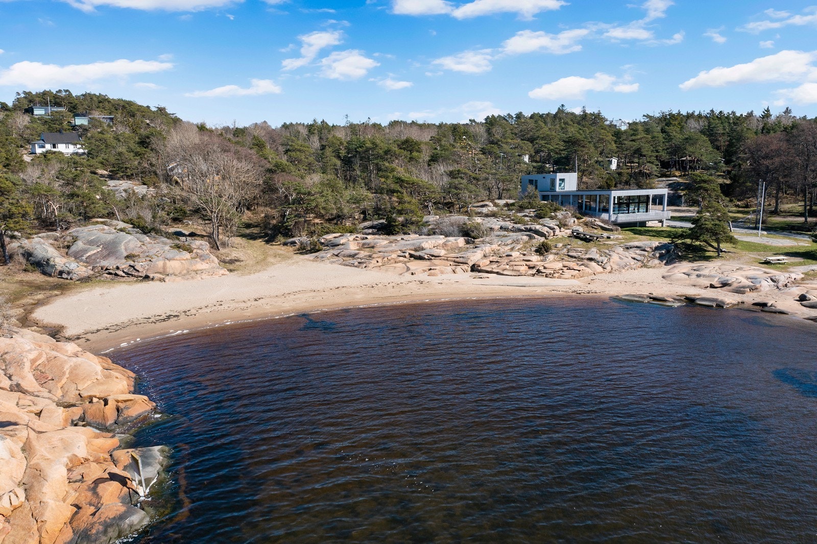Foten, som er kjent som en av de flotteste badestedene i Fredrikstad finner du ca. 5 km fra eiendommen Galleribilde