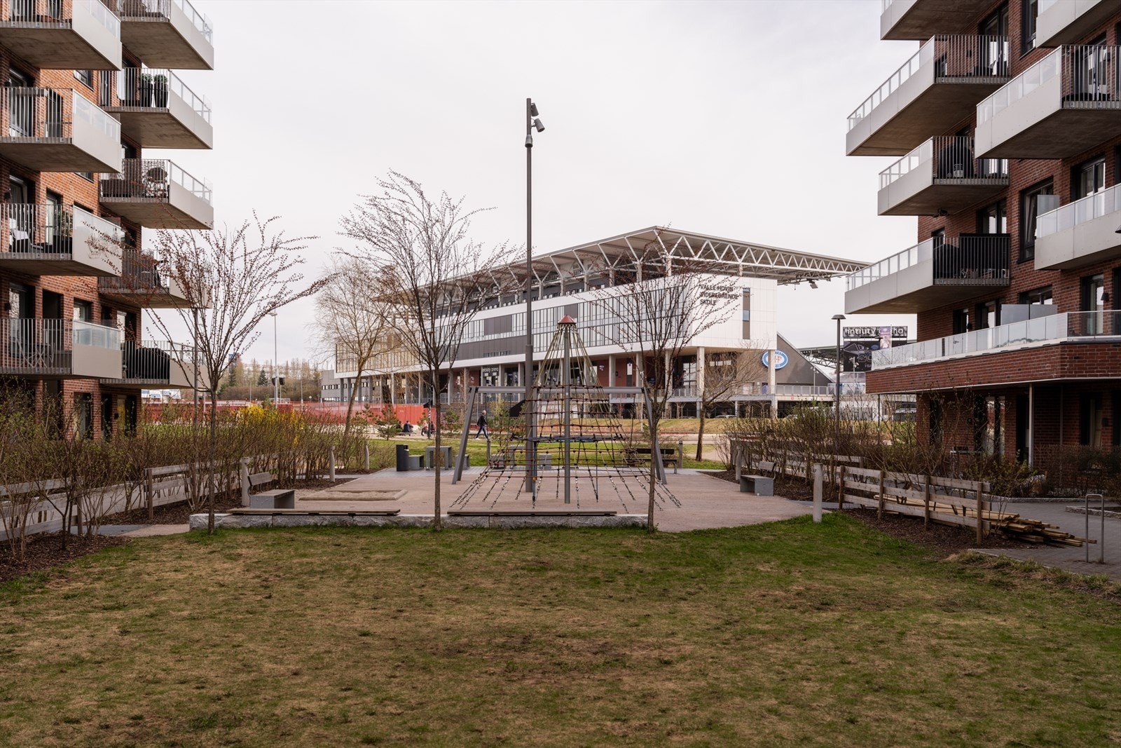 Valle Hovin idrettsbarnehage og Hovinenga barnehage ligger kun noen minutter gange fra leiligheten Galleribilde