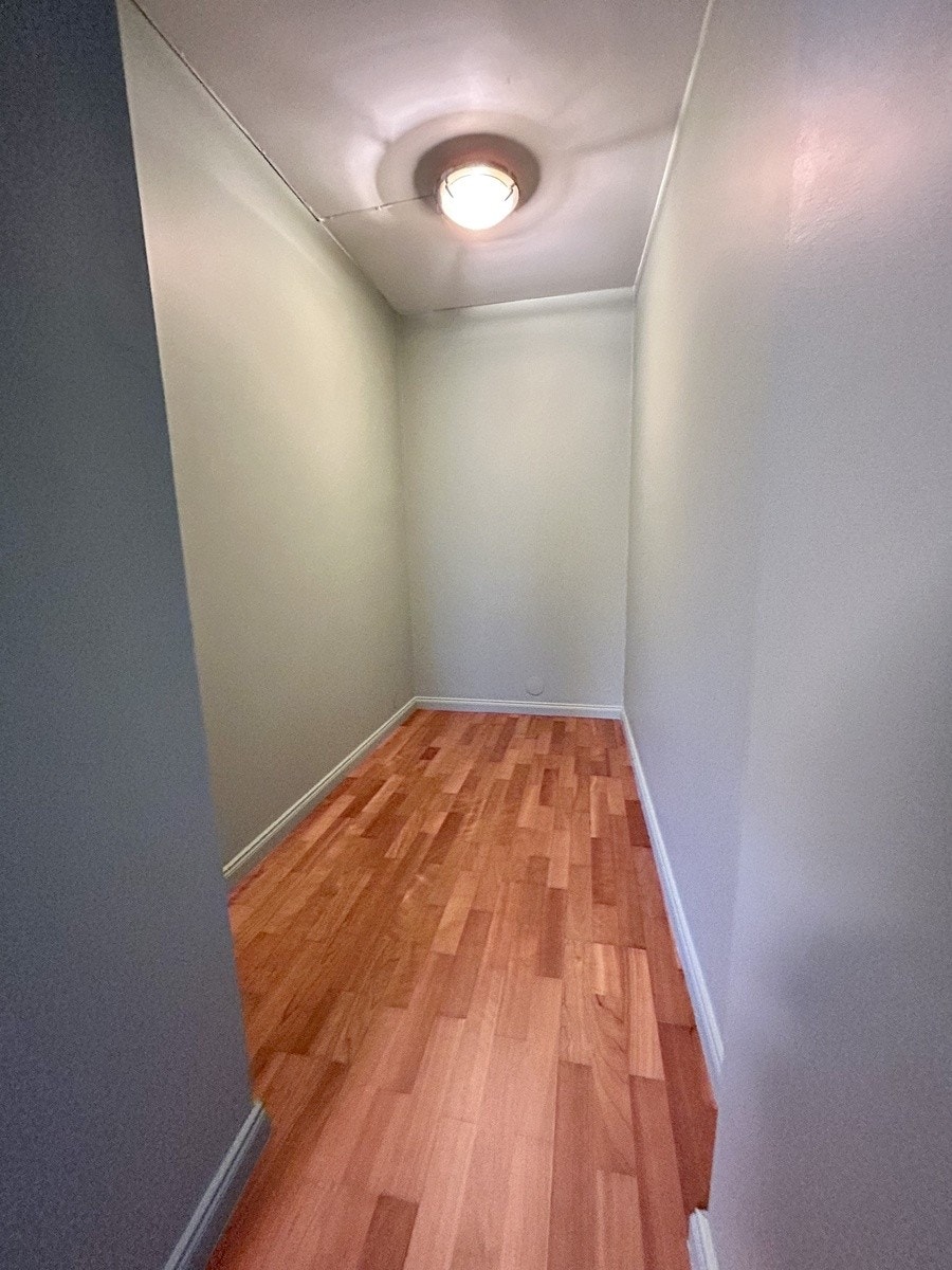Walk-in closet Galleribilde