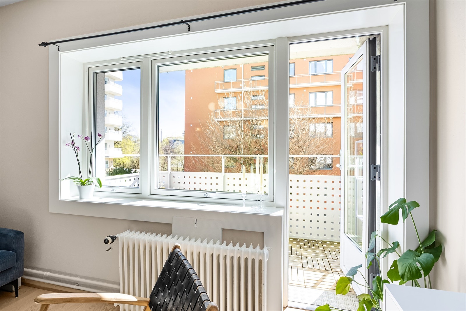 En delikat og arealeffektiv 2-roms leilighet i grønne og idylliske omgivelser ved Akerselva, midt på populære Sagene. Galleribilde