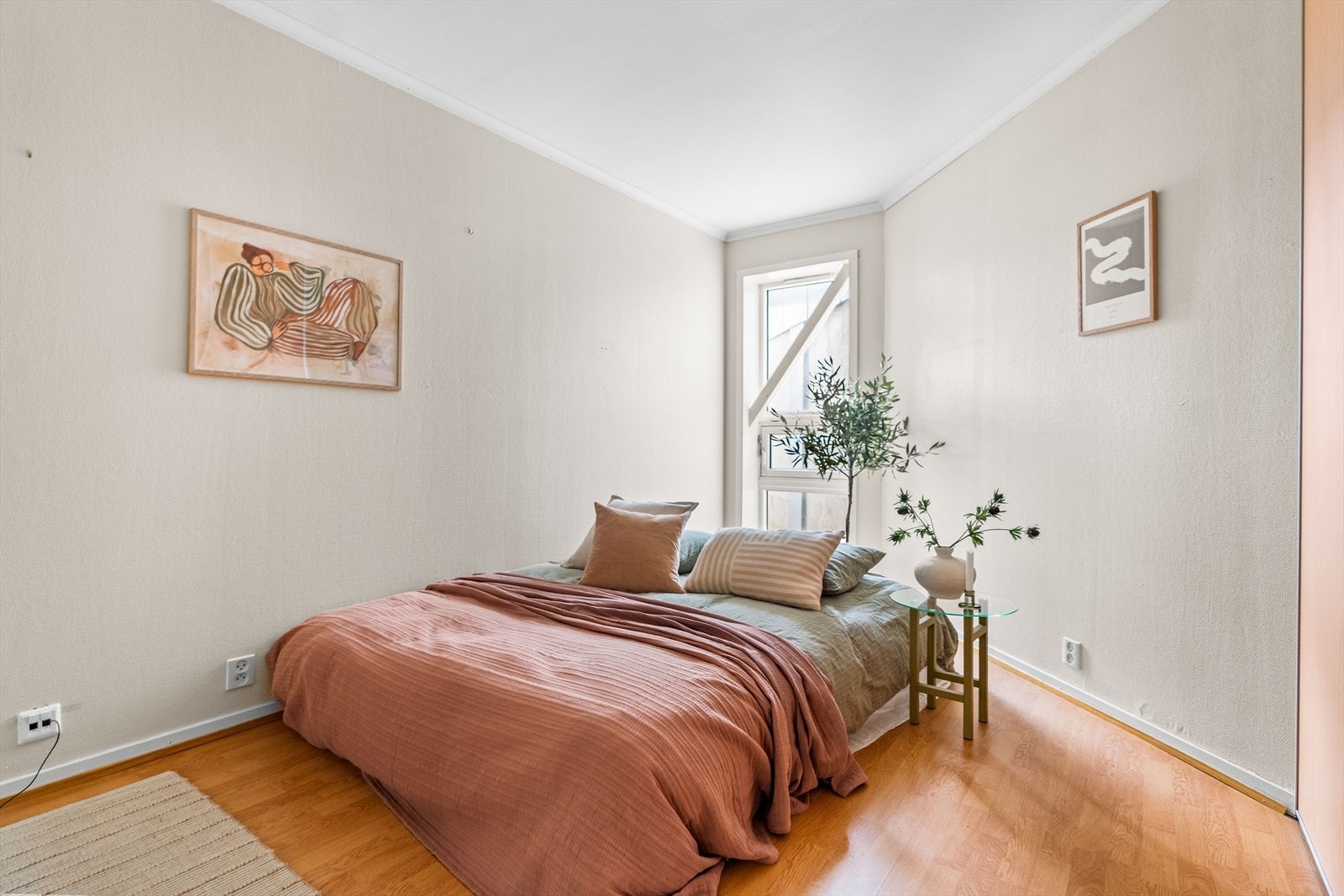 Boligen har to soverom. Hovedsoverommet har plass til dobbeltseng. Galleribilde