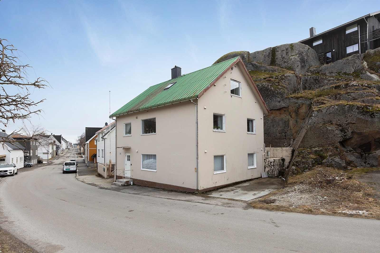 Parkeringsplass med mulighet til å opparbeide flere Galleribilde