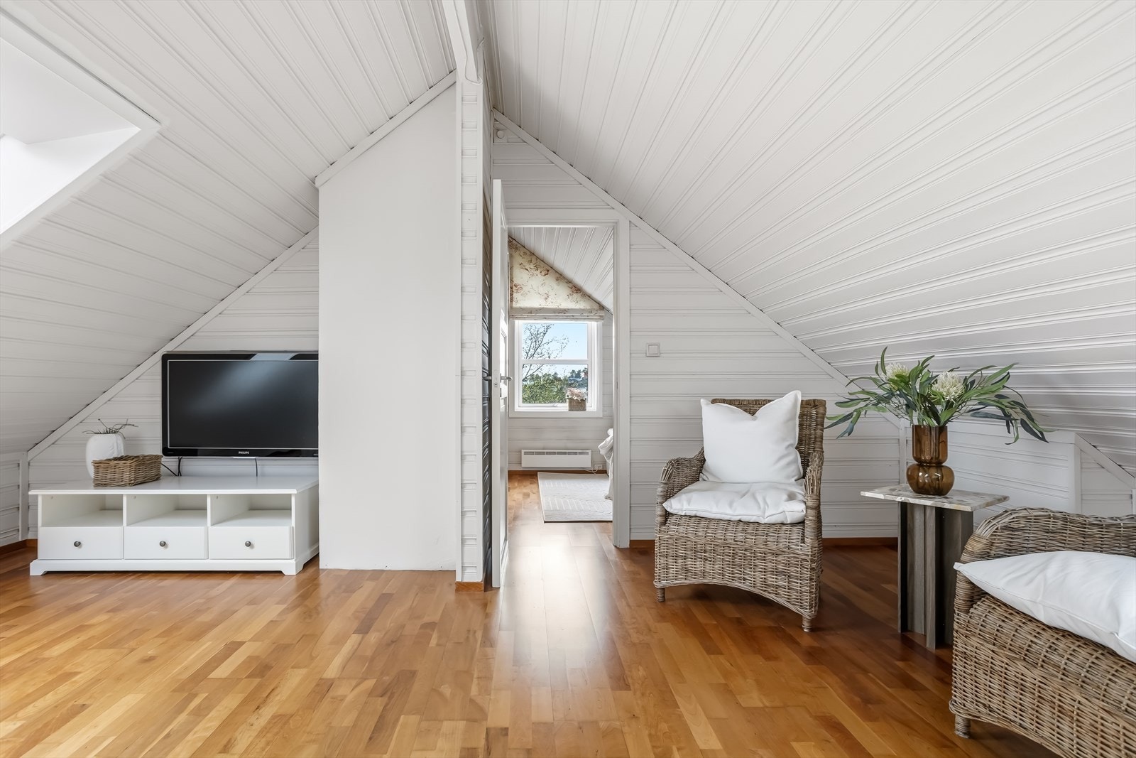 Rommet måler 34,3 m². Galleribilde
