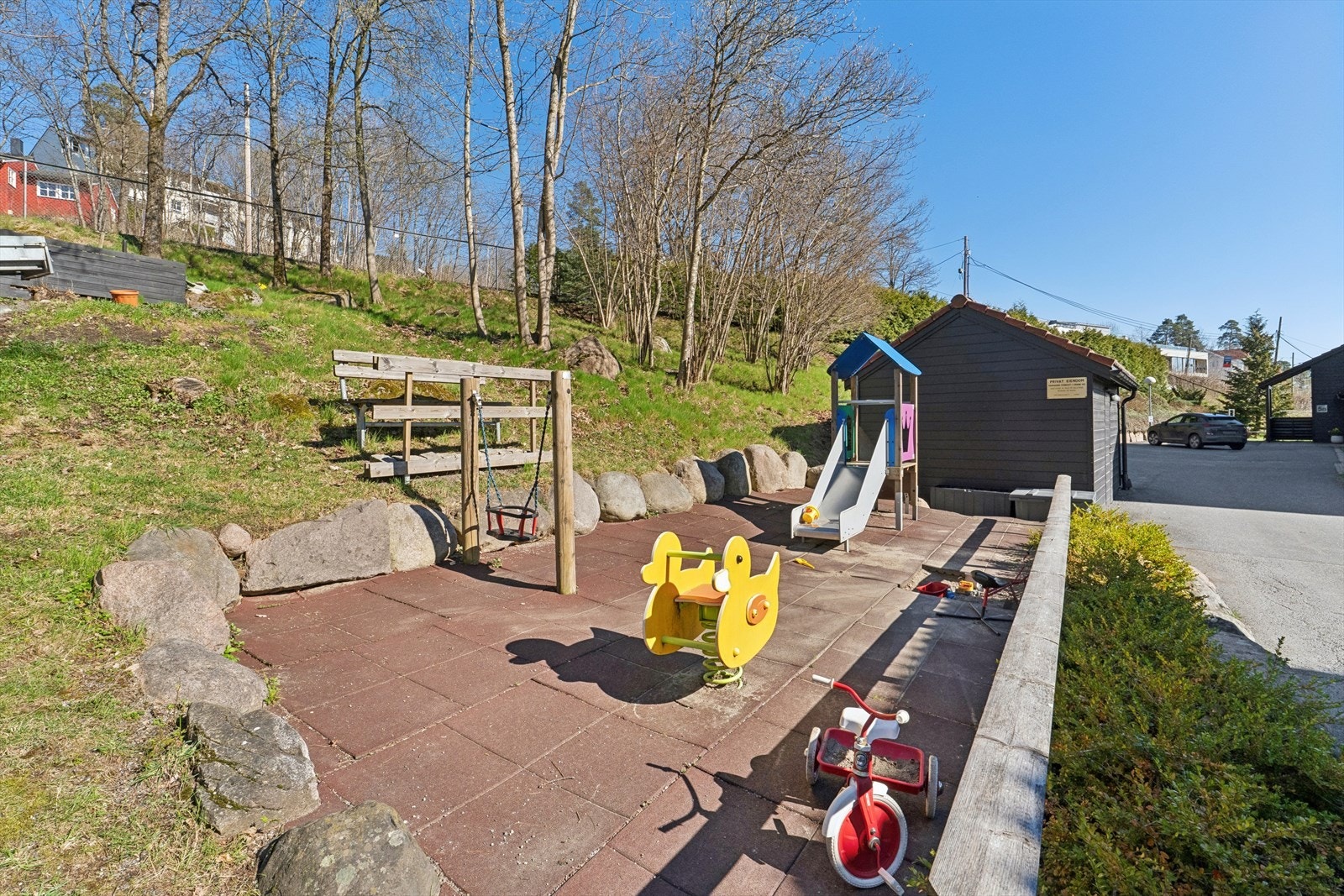 Hyggelig lekeplass på fellesområdene. Galleribilde