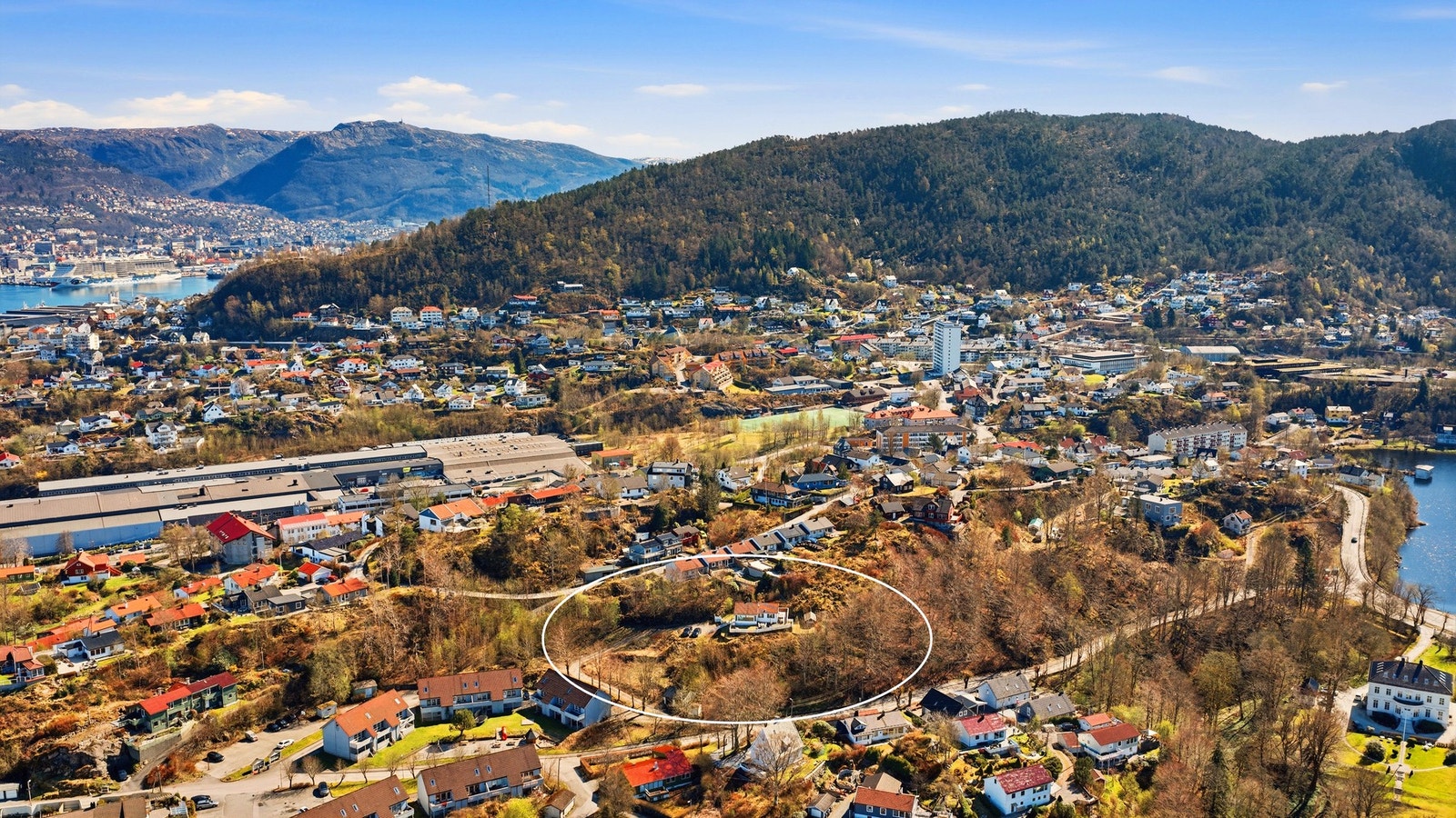 Sentralt men samtidig "landlig" på Laksevåg/ Gravdal. Galleribilde