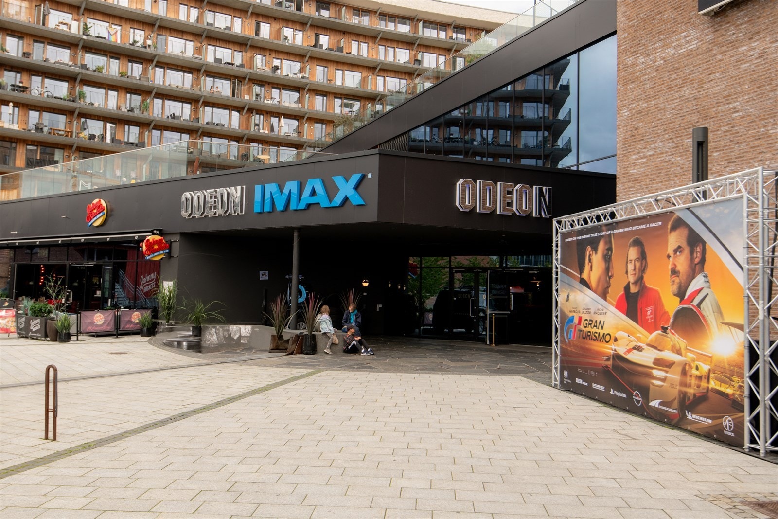 ODEON Oslo ligger midt mellom Handelshøyskolen BI og Storo Storsenter! I Norges største kinosenter, og landets eneste IMAX. Galleribilde