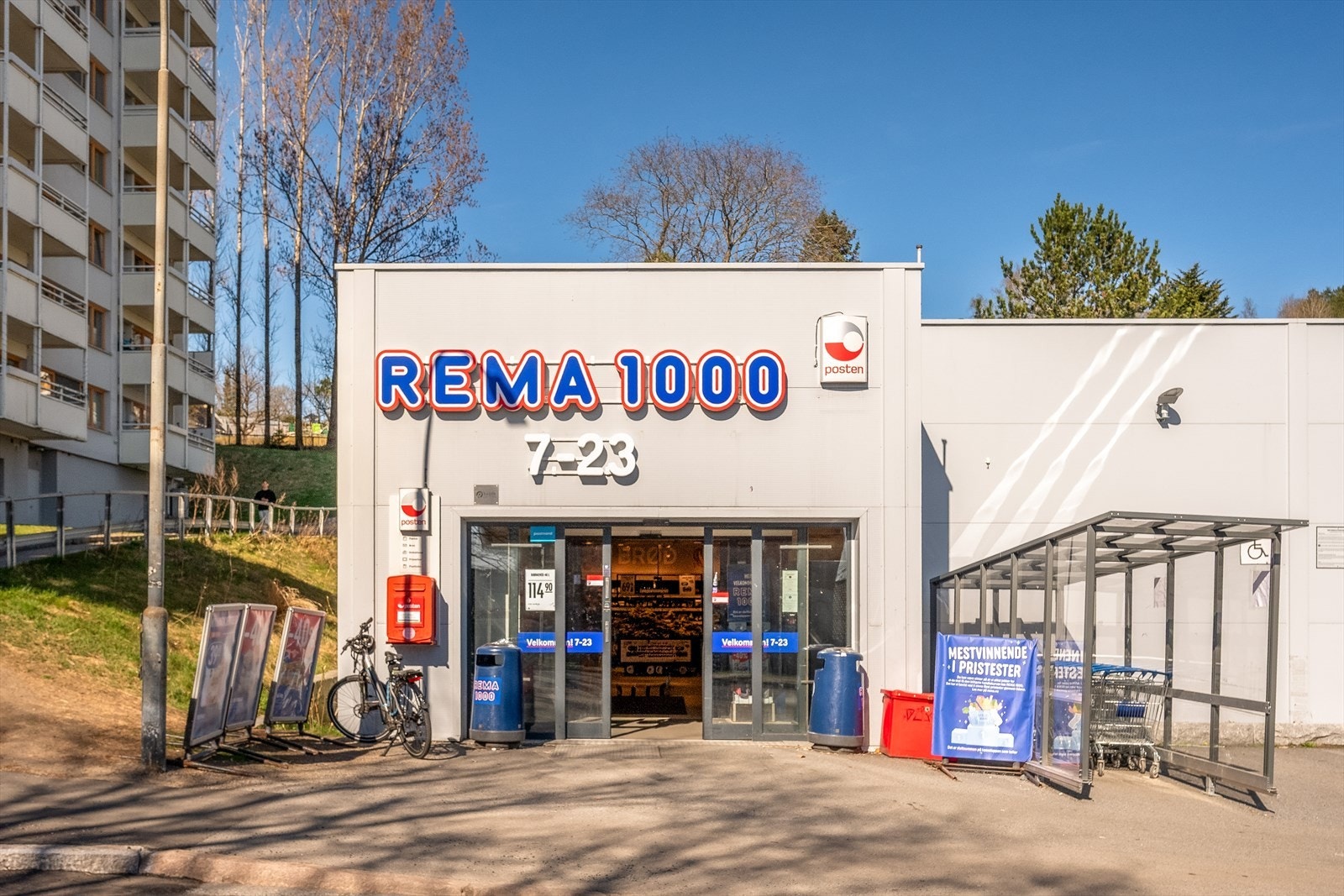 Dagligvarehandelen kan tas på Rema1000. Galleribilde