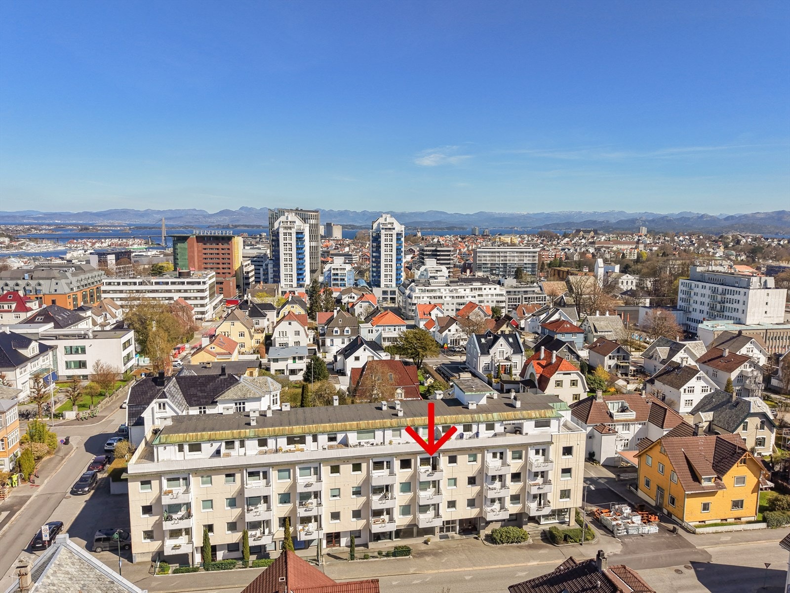 Velkommen til Wessels Gate 25A! Her ser du boligens plassering i bygget, med en attraktiv beliggenhet i 3. etasje. Foto: Svein Ove Andersen, SOA Foto Galleribilde