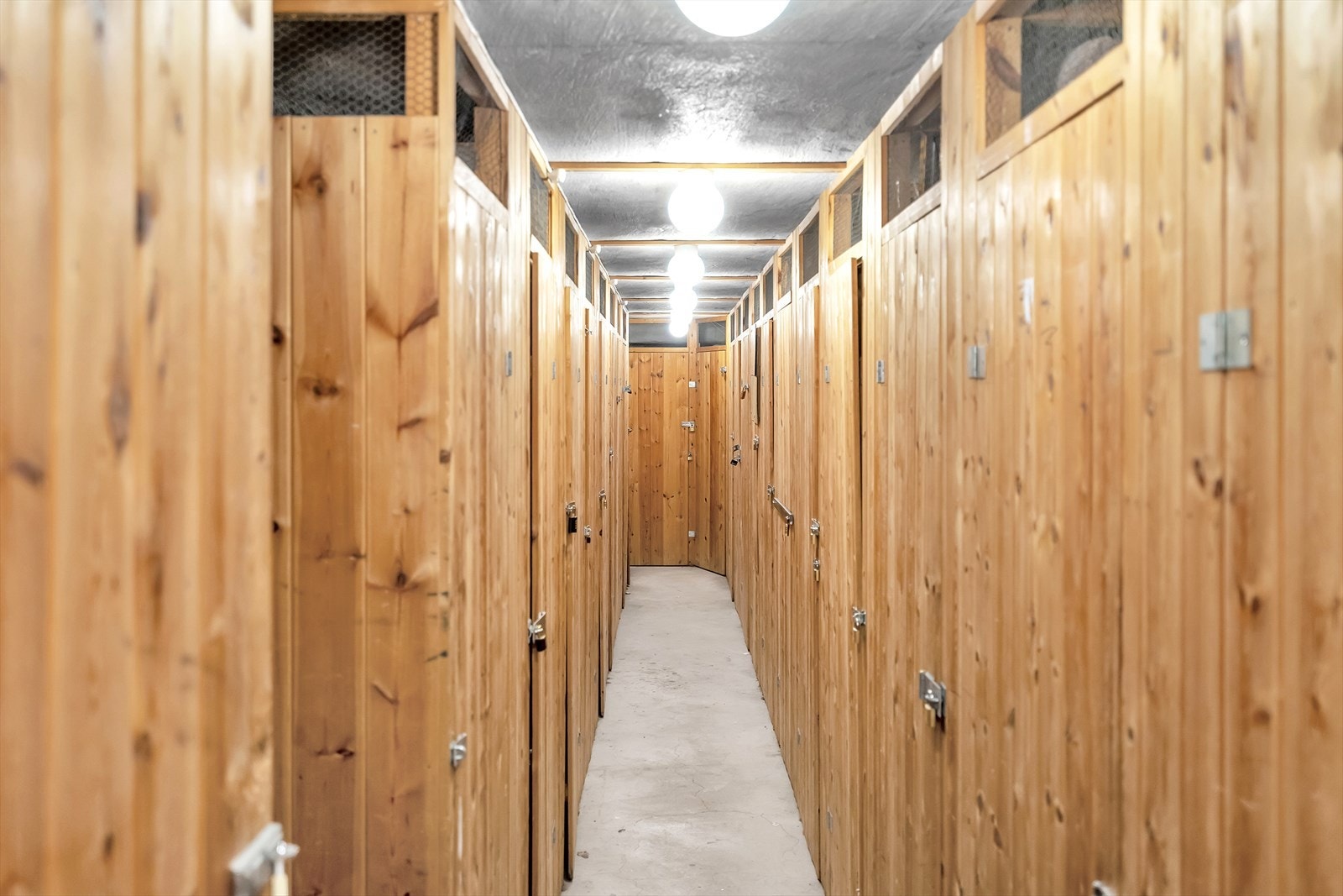 Leiligheten disponerer 2 boder, en i kjeller og en i 2.etasje. Galleribilde