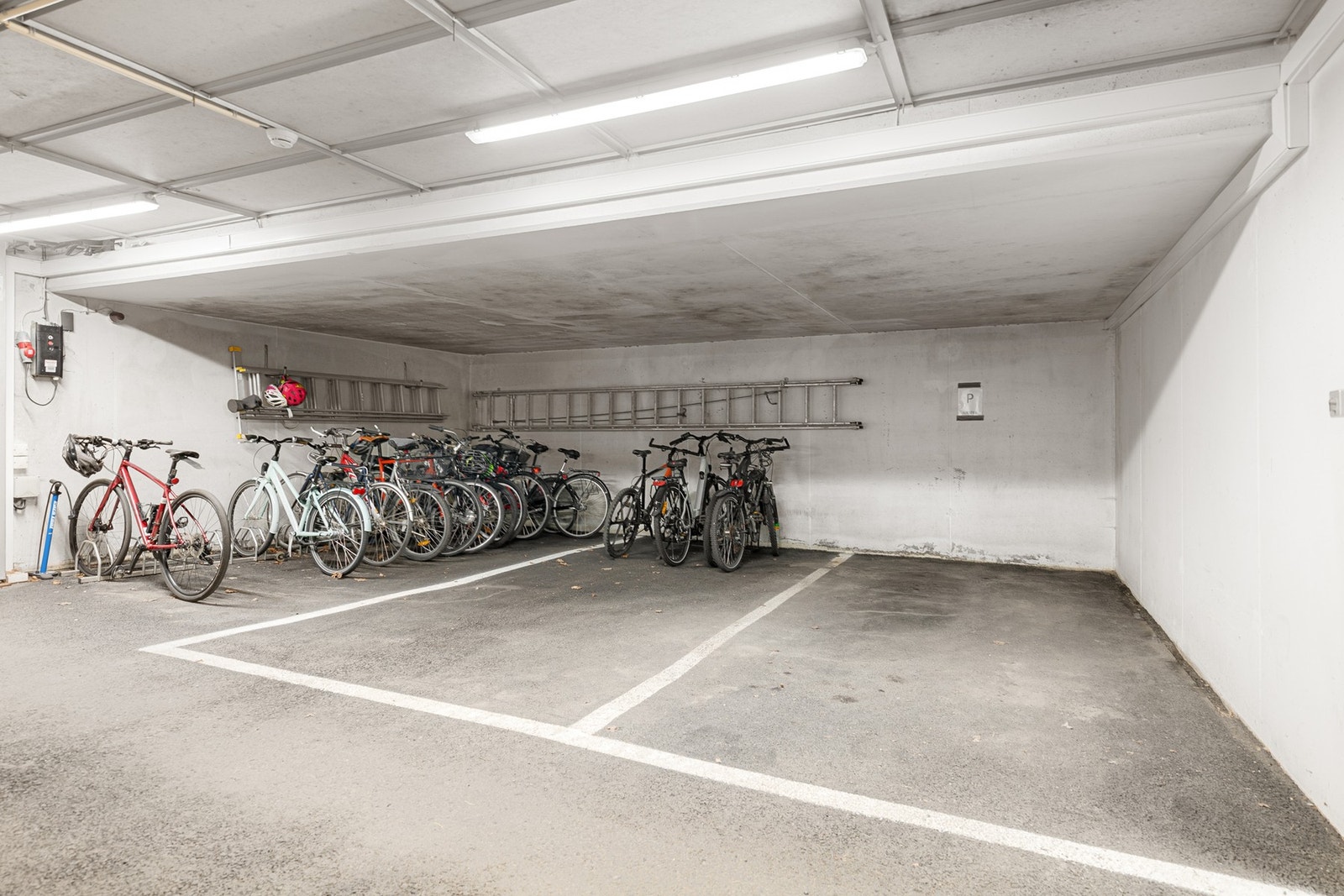 Sameiet har sykkelparkering i garasjen på eget område. Galleribilde
