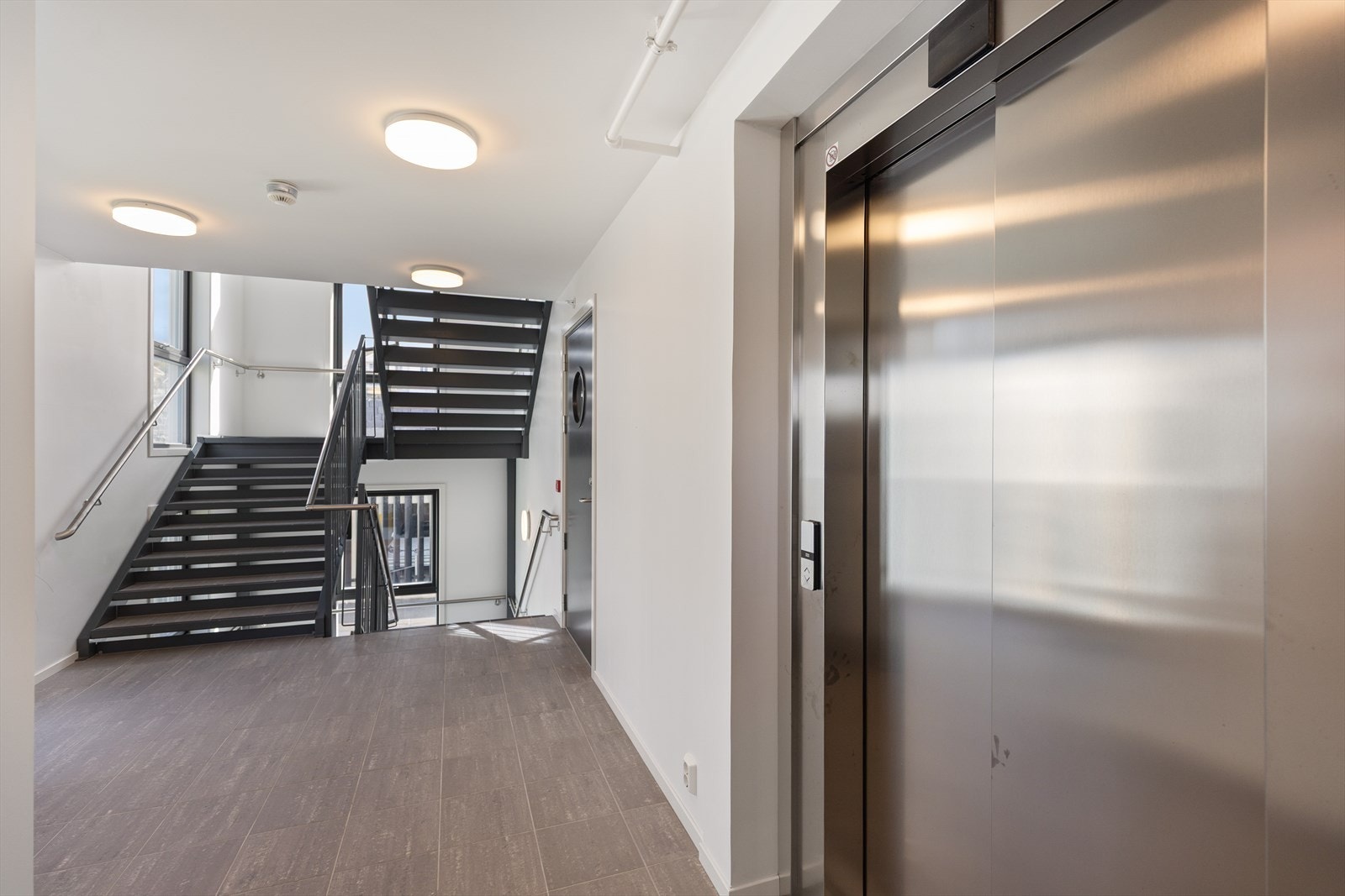 Boligen har heisadkomst fra bakkeplan Galleribilde