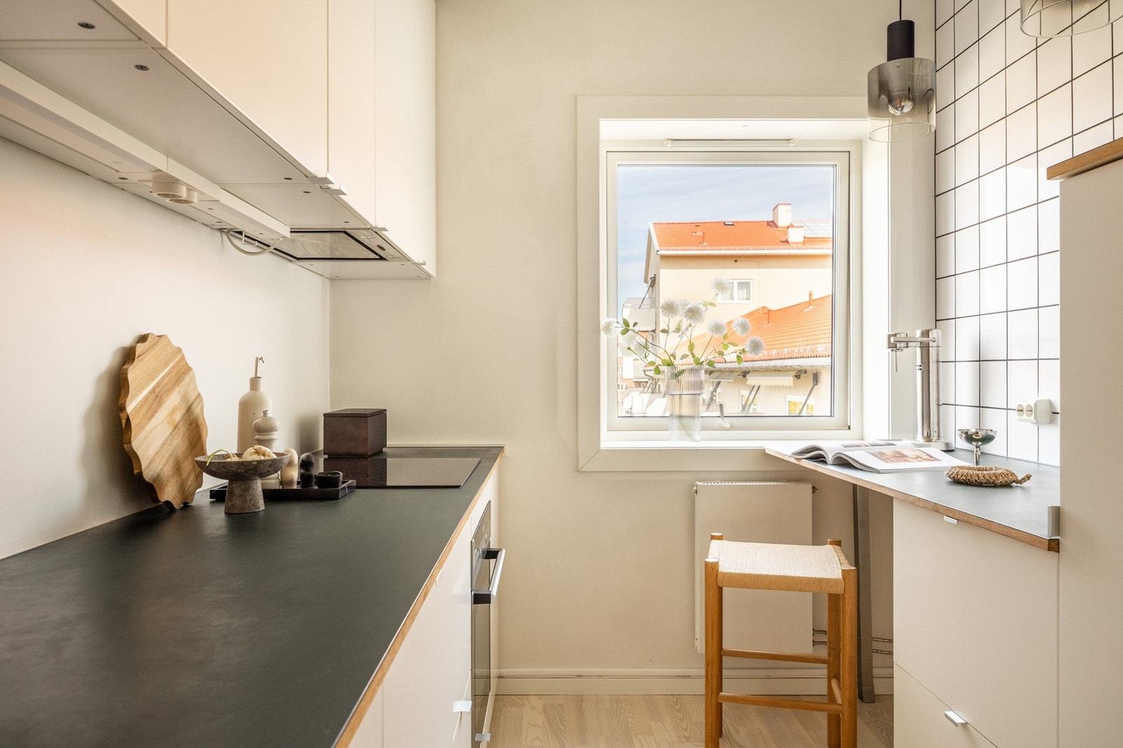 Moderne Ikea-kjøkkeninnredning fra 2018. Galleribilde