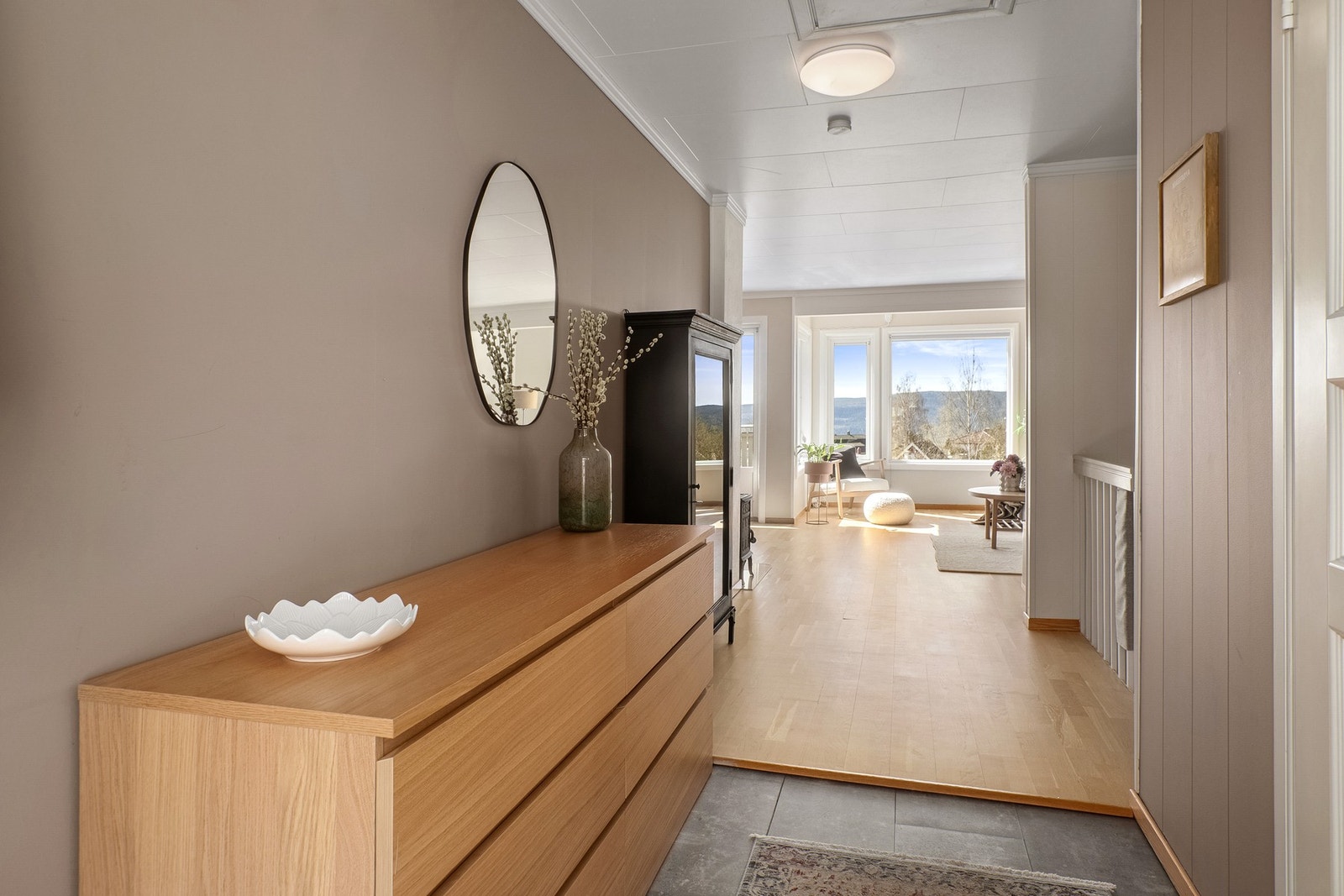 Her er det god plass til kommode eller garderobeskap. Galleribilde