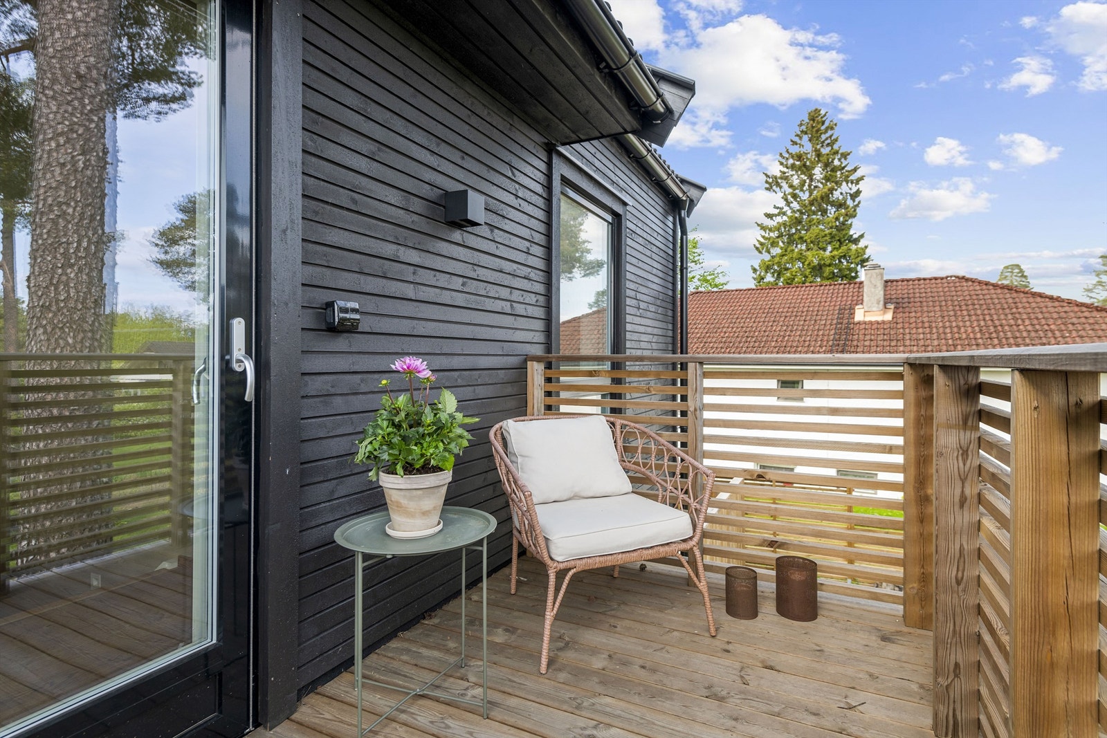 Utgang fra stuen til balkong på ca. 5 kvm Galleribilde
