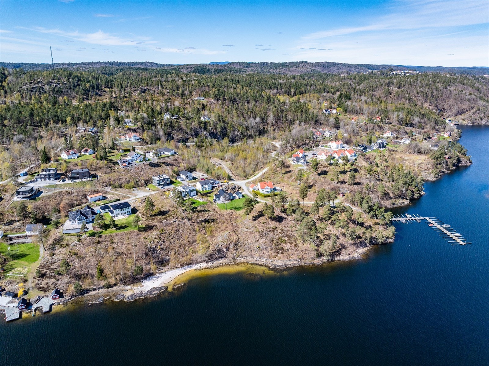 Få meter til sjøen! Vakre turstier i nærområdet. Galleribilde