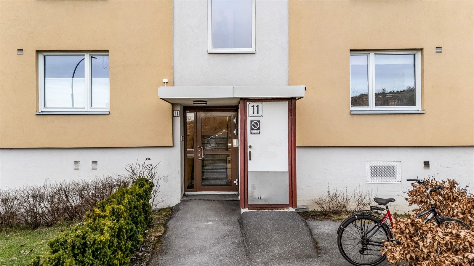 Inngangsparti. Galleribilde