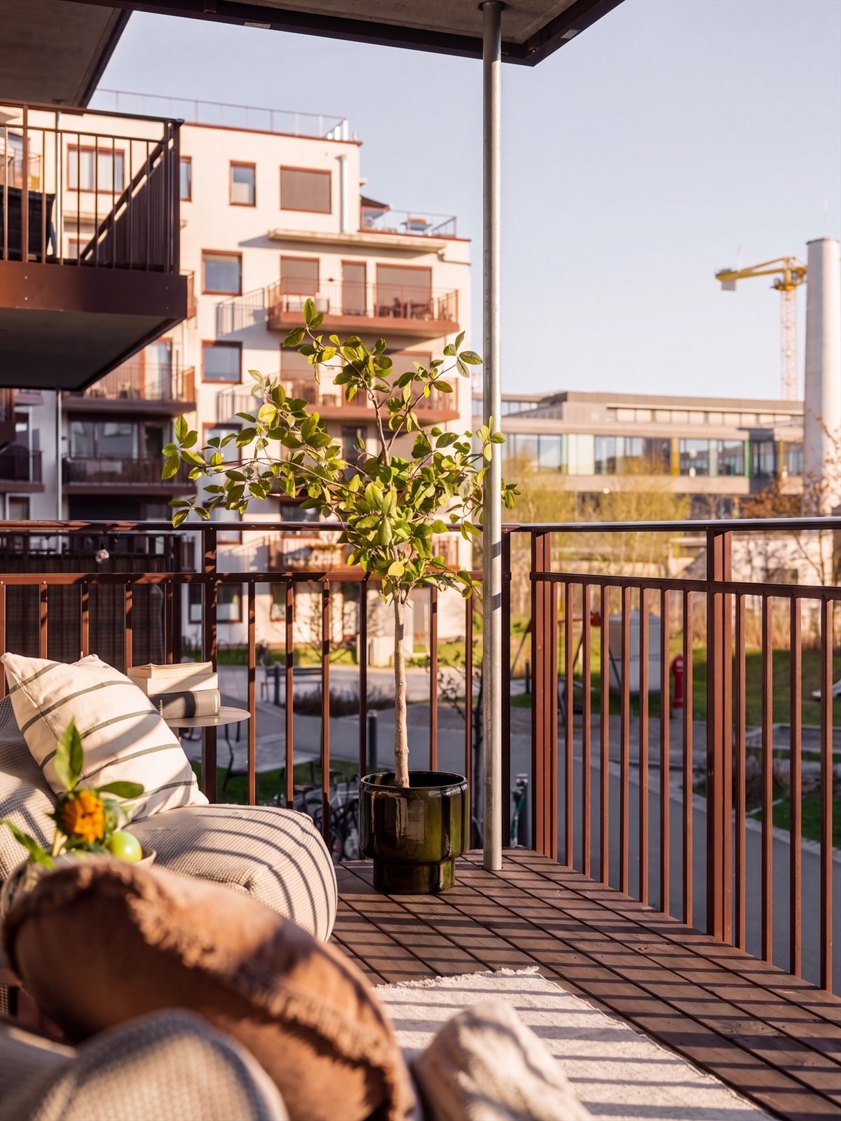 Balkongen vender mot syd og er på 10 m². Galleribilde