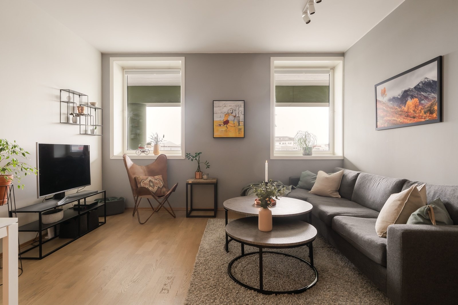 Leiligheten er holdt i stilrene fargevalg som kan passe de aller fleste. Galleribilde