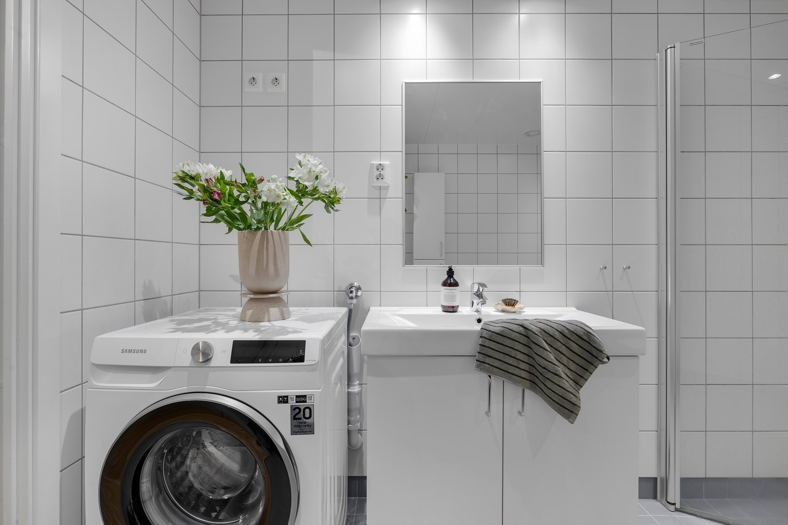 Opplegg for vaskemaskin/tørketrommel Galleribilde