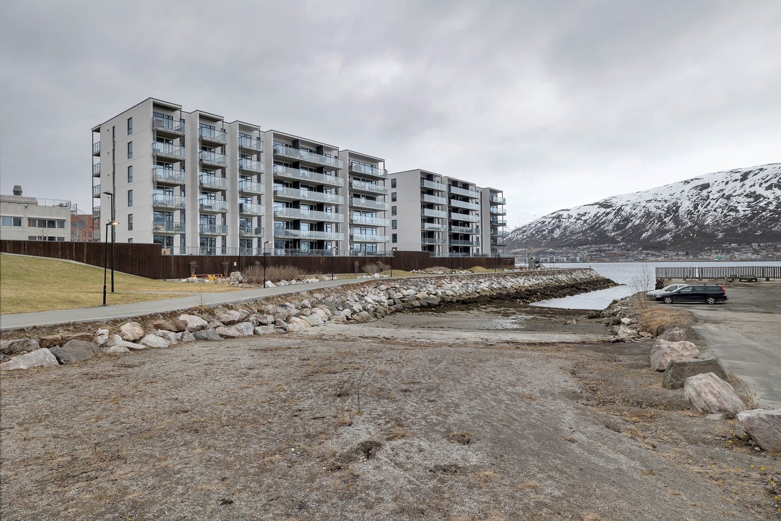 Bussforbindelsene tar deg raskt til Tromsø sentrum, UiT/UNN, Giæverbukta og flyplassen Galleribilde