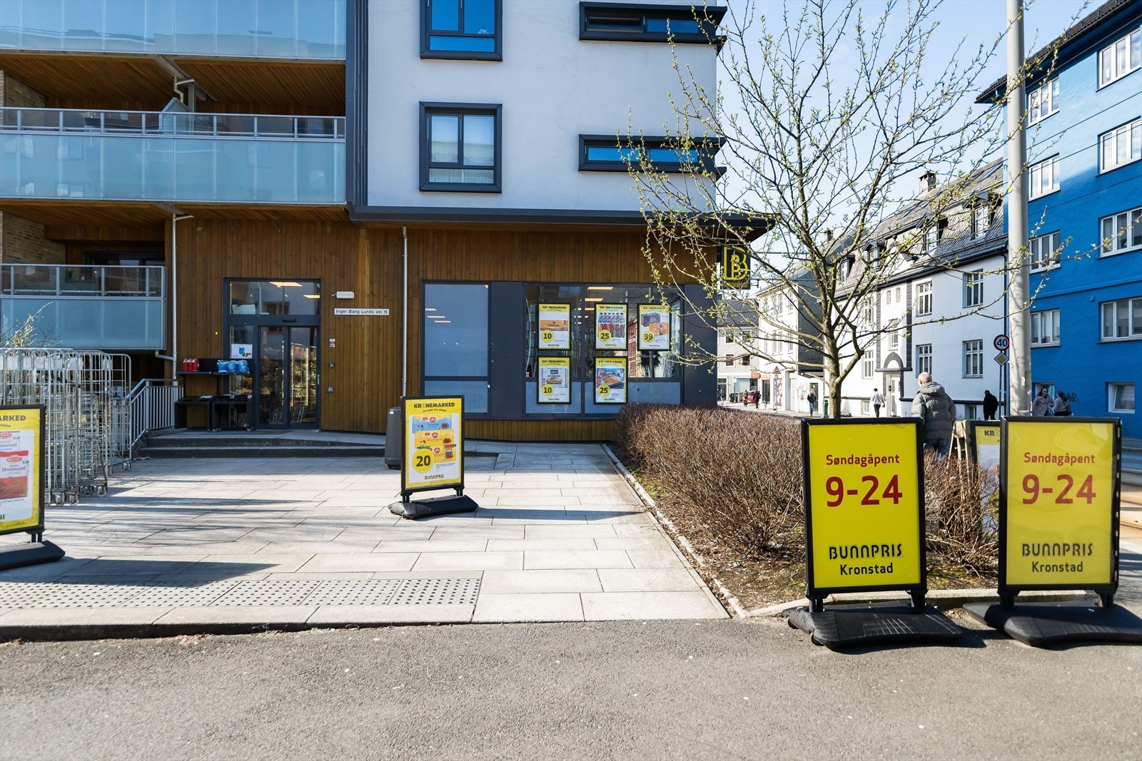 Rett ved boligen ligger en søndagsåpen Bunnpris, som forenkler hverdagslogistikken. Galleribilde