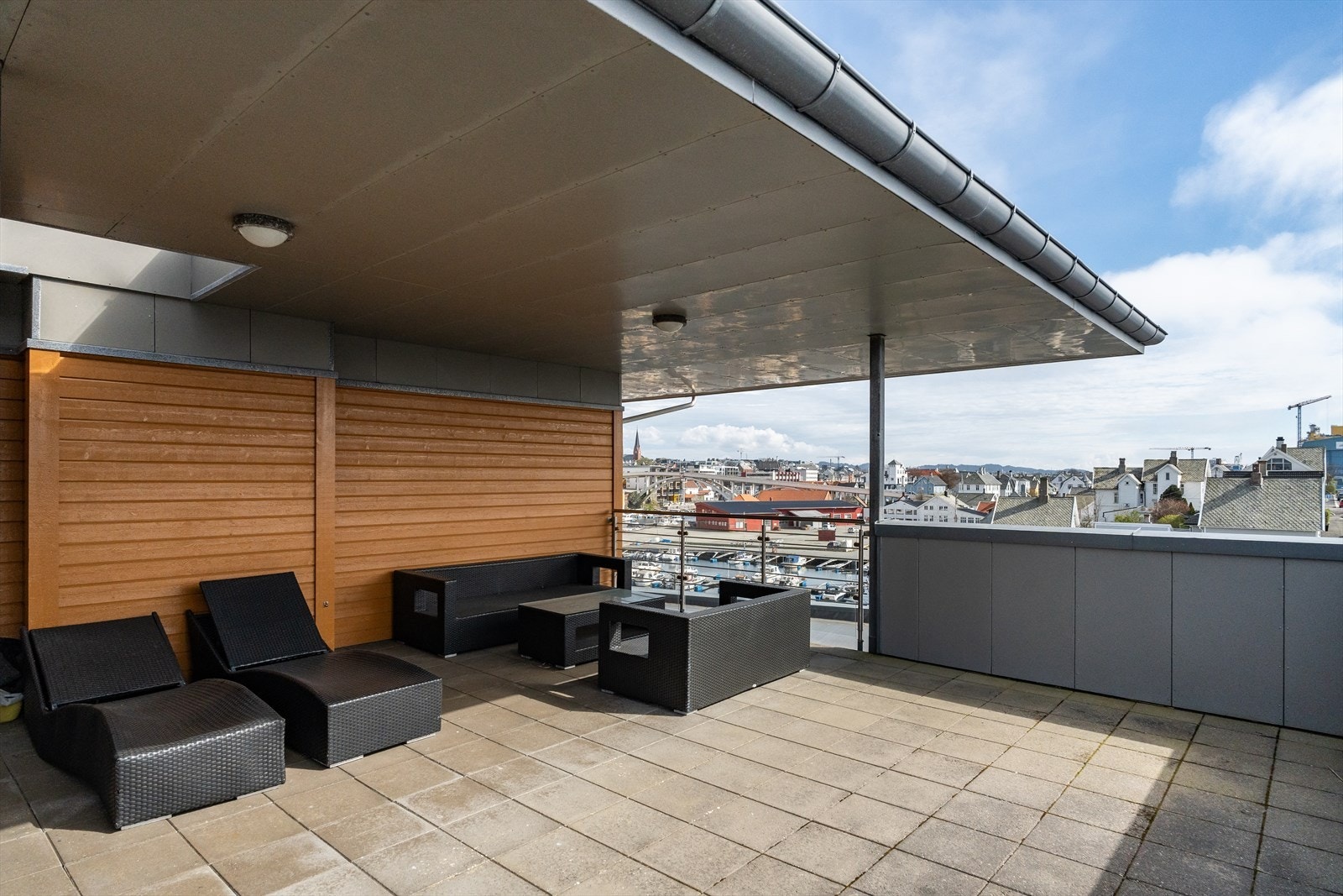 Takterrasse. Galleribilde