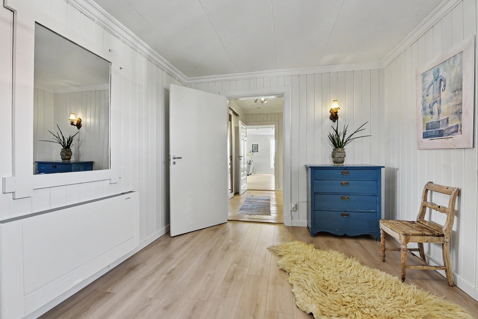 En viftekonvektor, koblet til jordvarmeanlegget, bidrar til en jevn og behagelig temperatur. Galleribilde