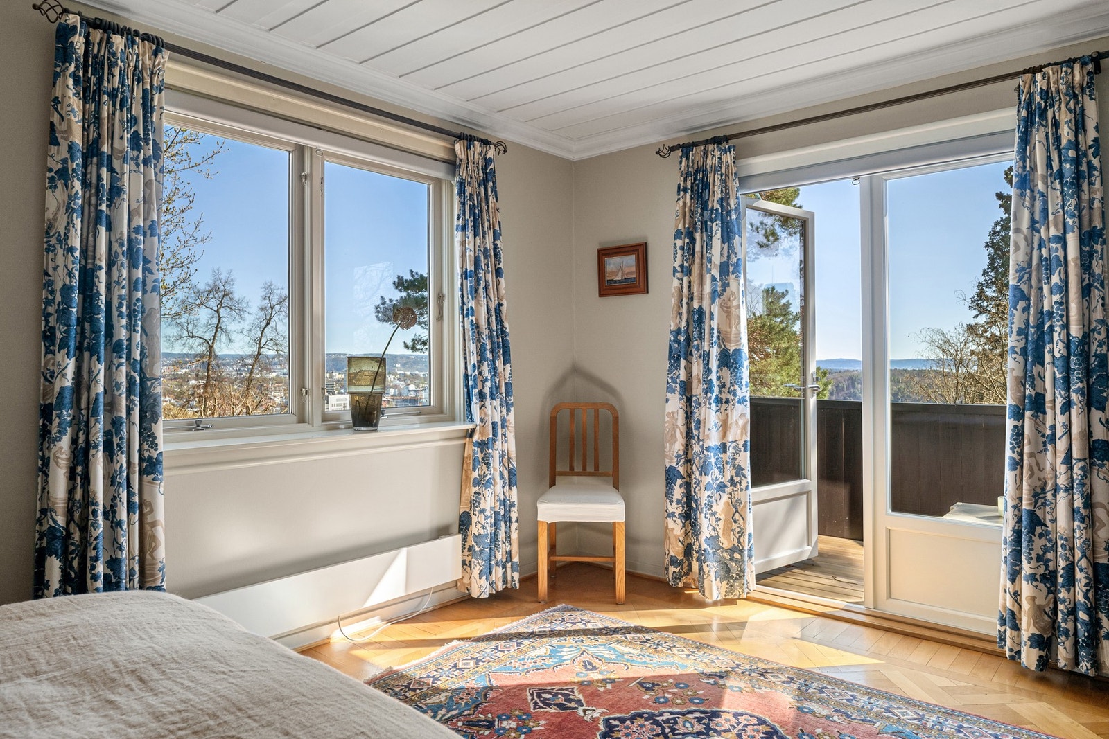 Store vindusflater med nydelig utsikt! Galleribilde