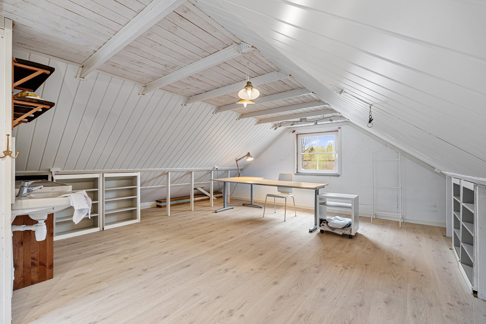 Innvendig er det etablert en praktisk hems. Galleribilde