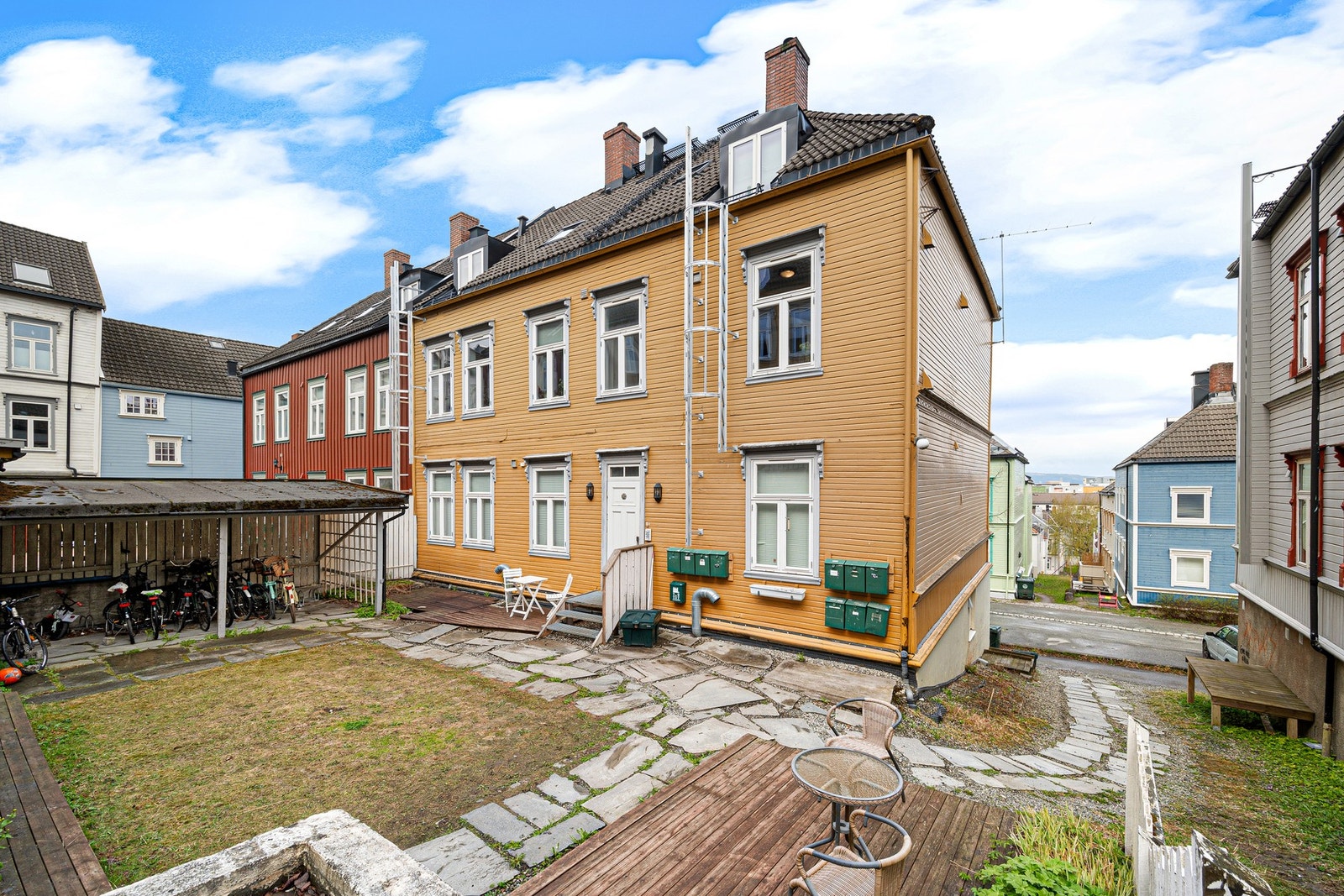 Leiligheten har en meget attraktivt og sentrumsnær beliggenhet på Møllenberg. Galleribilde