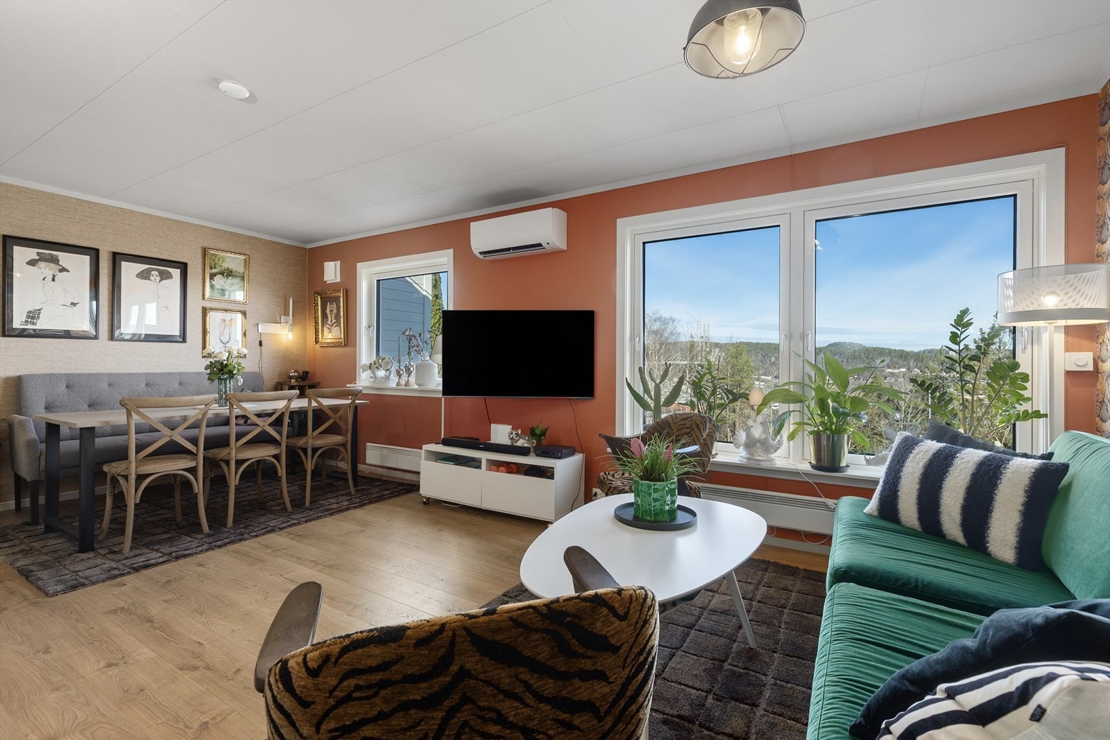 EiendomsMegler1 v/Carina Myhre presenterer Krabberødveien 7B!
Foto: Inbovi Galleribilde