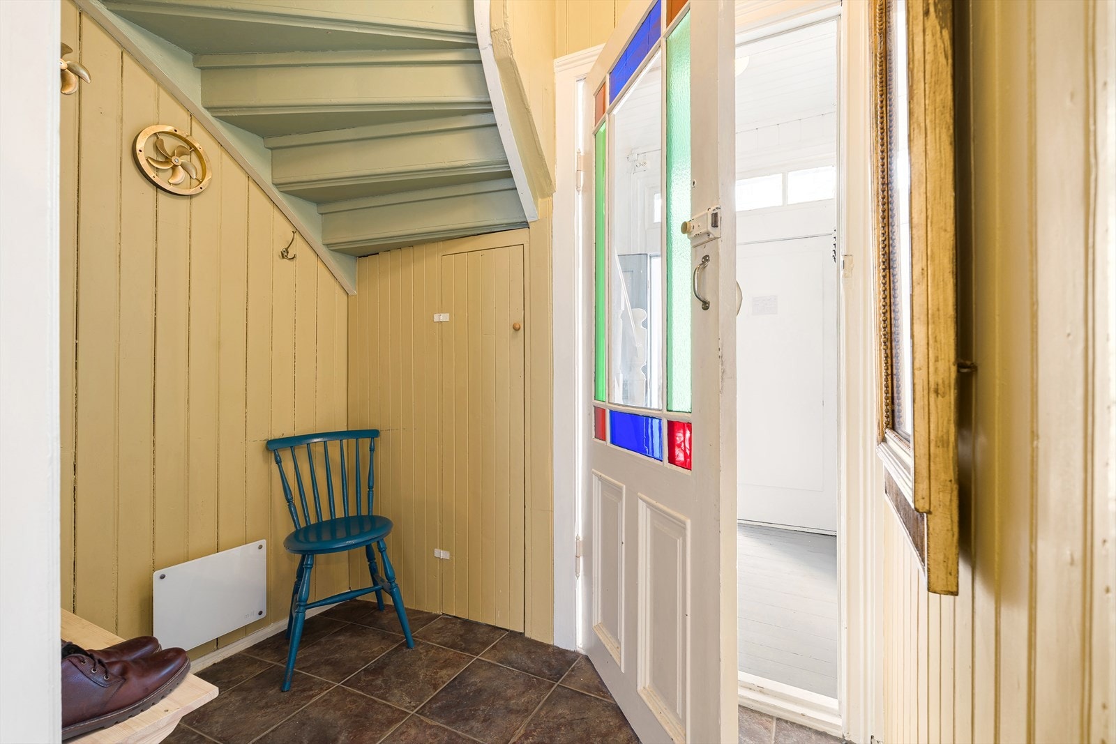 For ytterligere oppbevaring disponerer leiligheten en ekstern bod i kjeller på 3 m². Boden har plass til lagring av ski og annet utstyr. Galleribilde