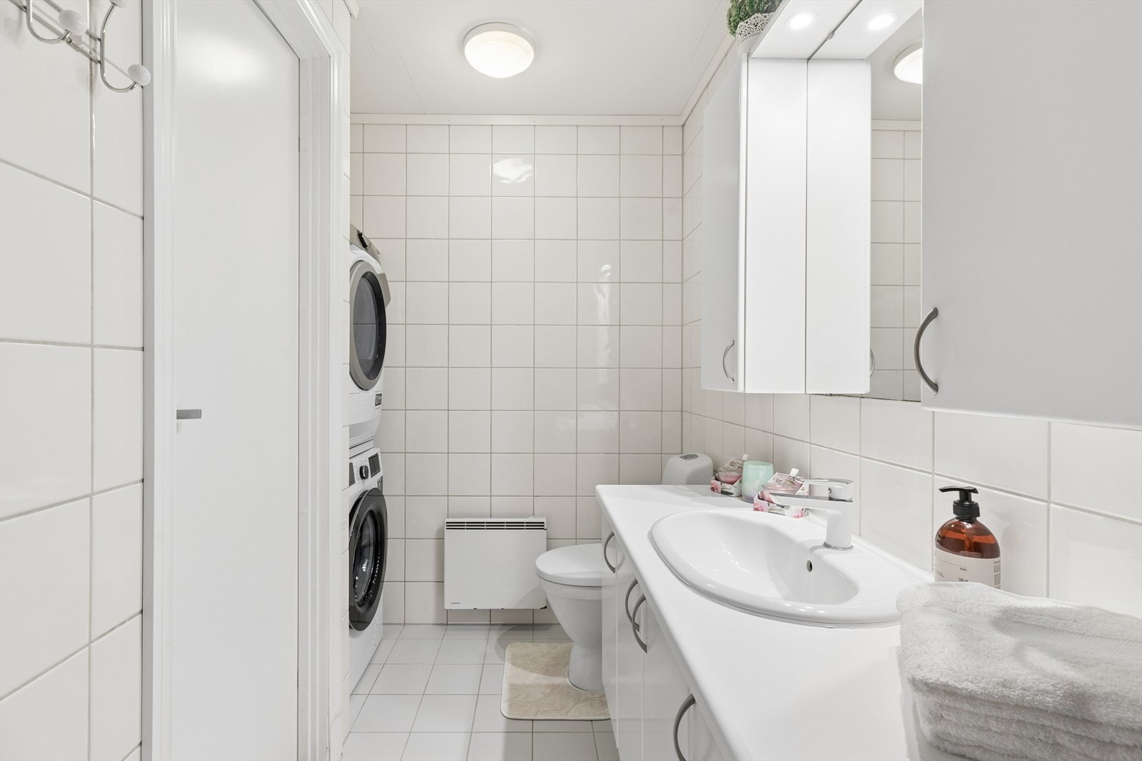 Badet har en praktisk og arealeffektiv utforming. Galleribilde