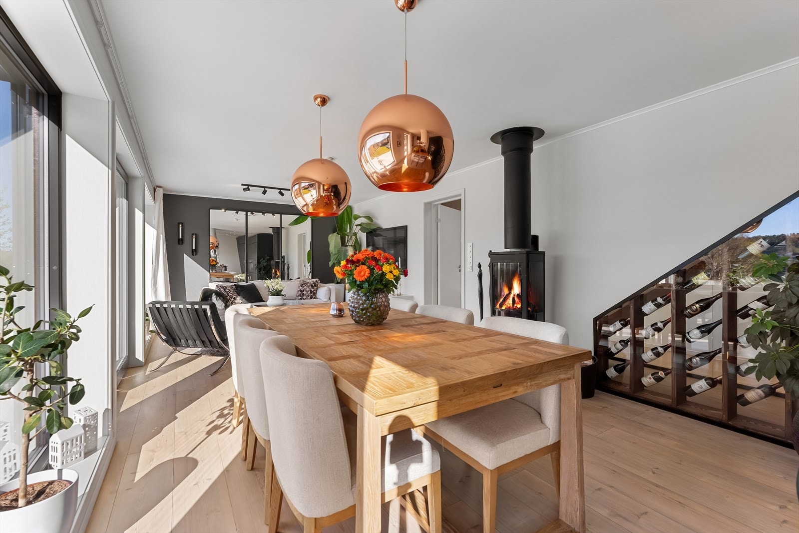 1-stavs laminat og gulvvarme. Galleribilde