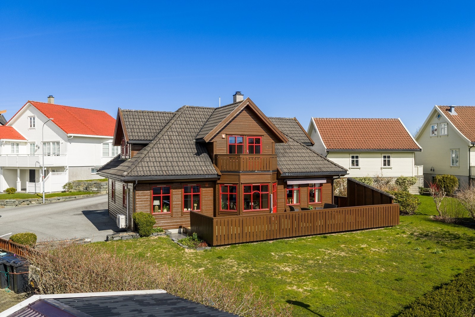 Flott familiebolig i barnevennlig område i Gjerdestykket, Åkrehamn. Galleribilde