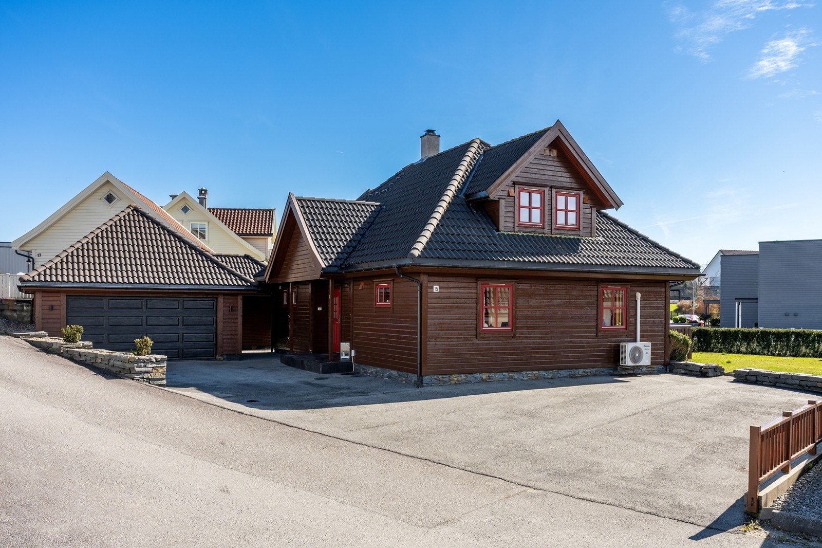 Velkommen til Gjerdestykket 15, presentert av Daniel Gård i Eiendomsmegler A. Galleribilde
