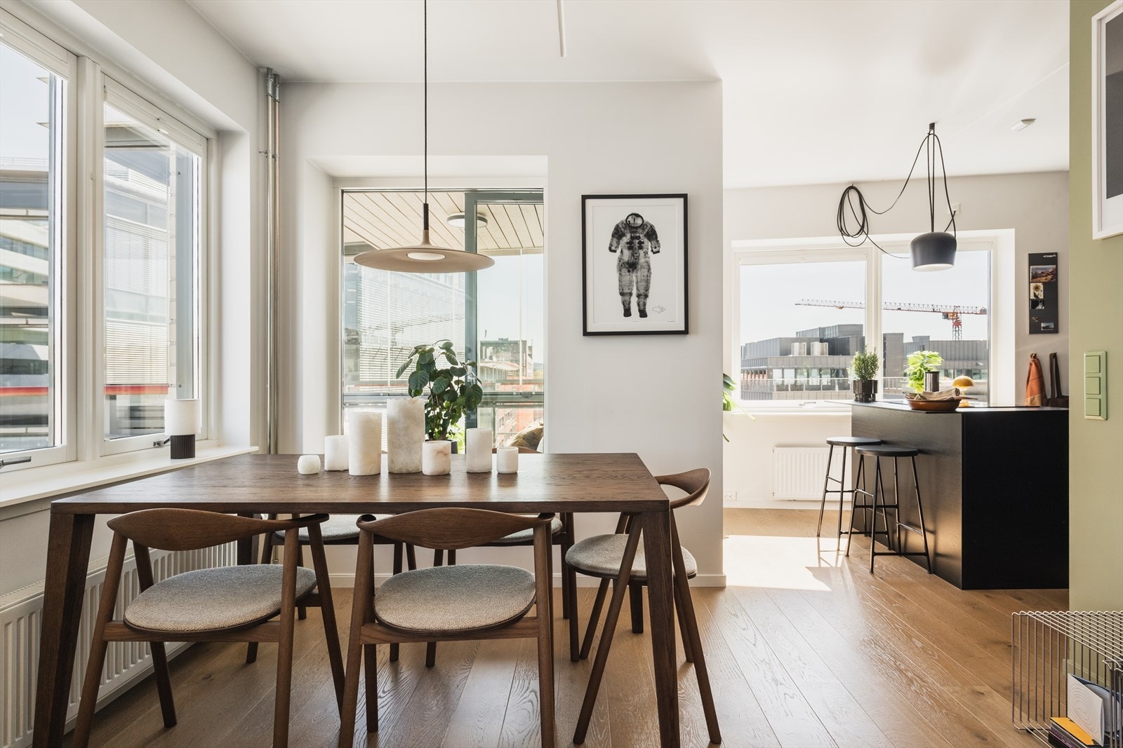 Hele leiligheten ble pusset opp i 2020 med unntak av bad Galleribilde