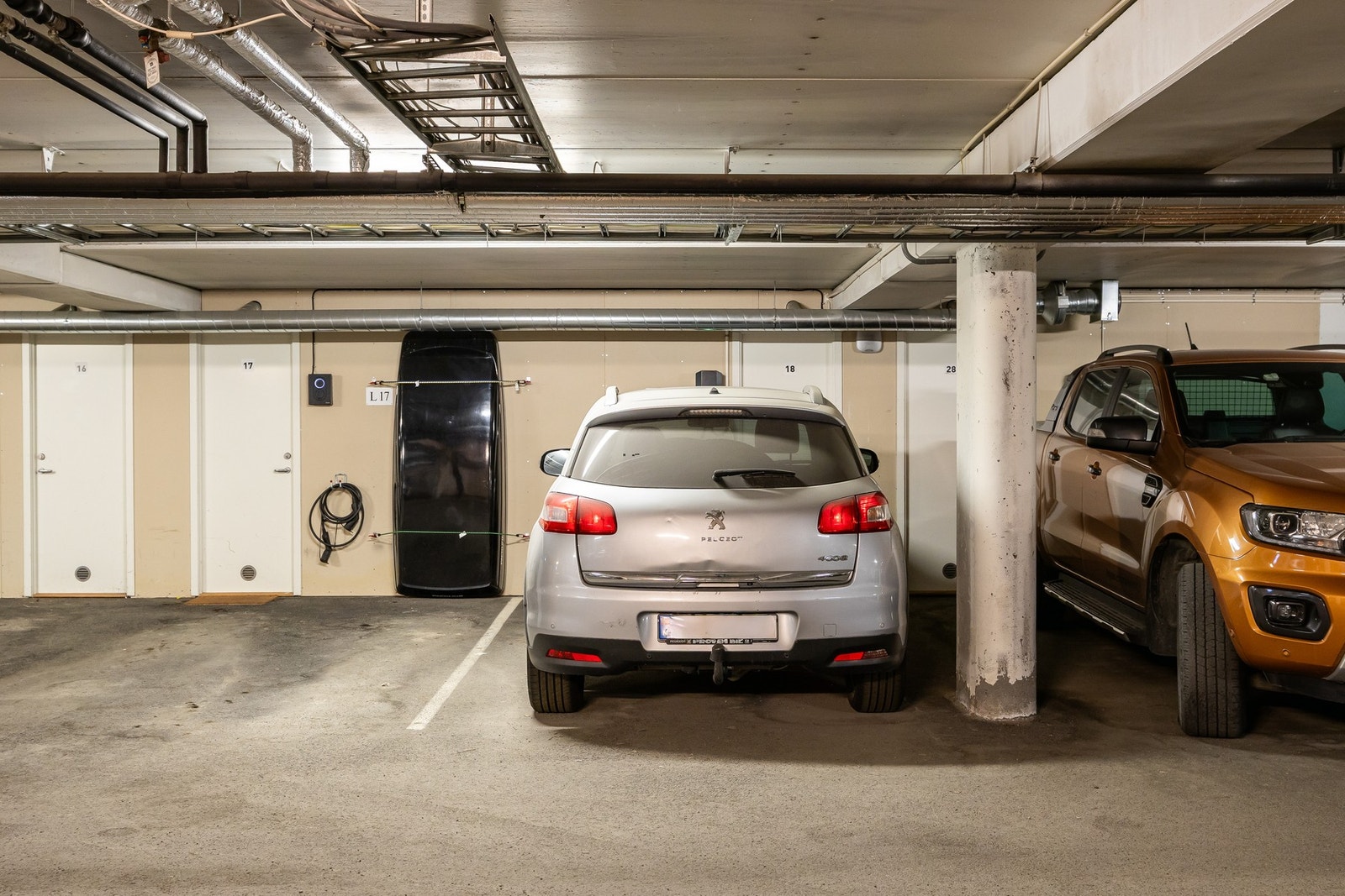 Det medfølger parkeringsplass i oppvarmet garasje. Galleribilde