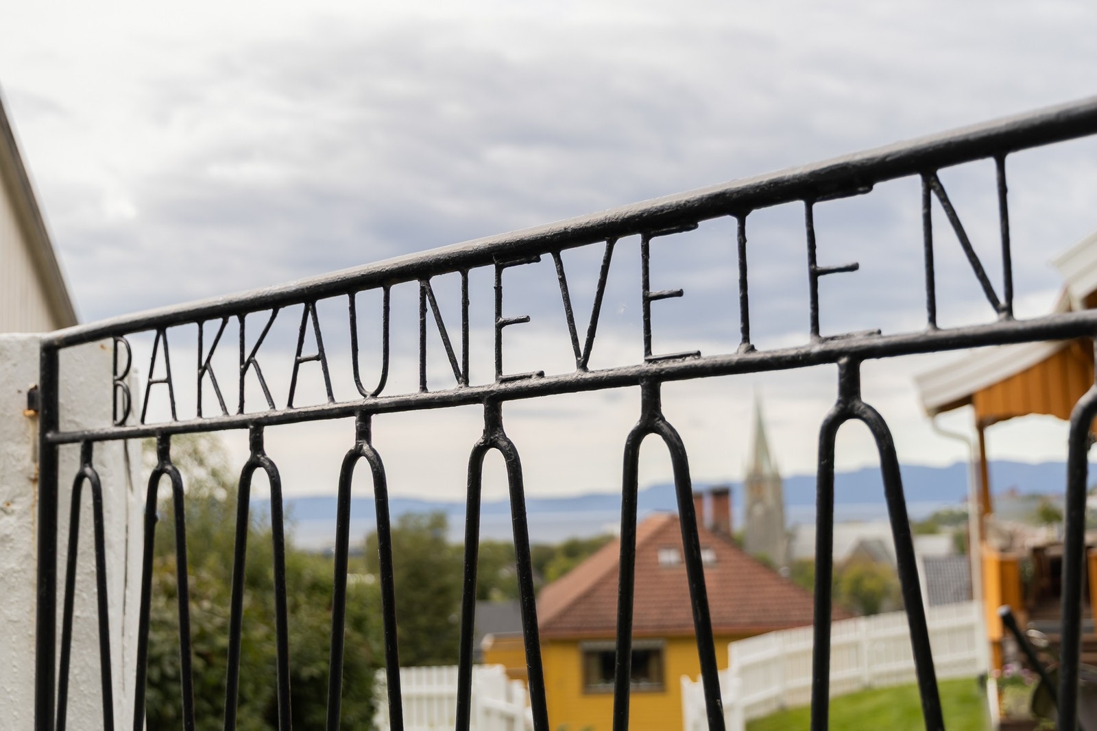 Velkommen til Bakkaunvegen 6 - og en hyggelig visning! Galleribilde