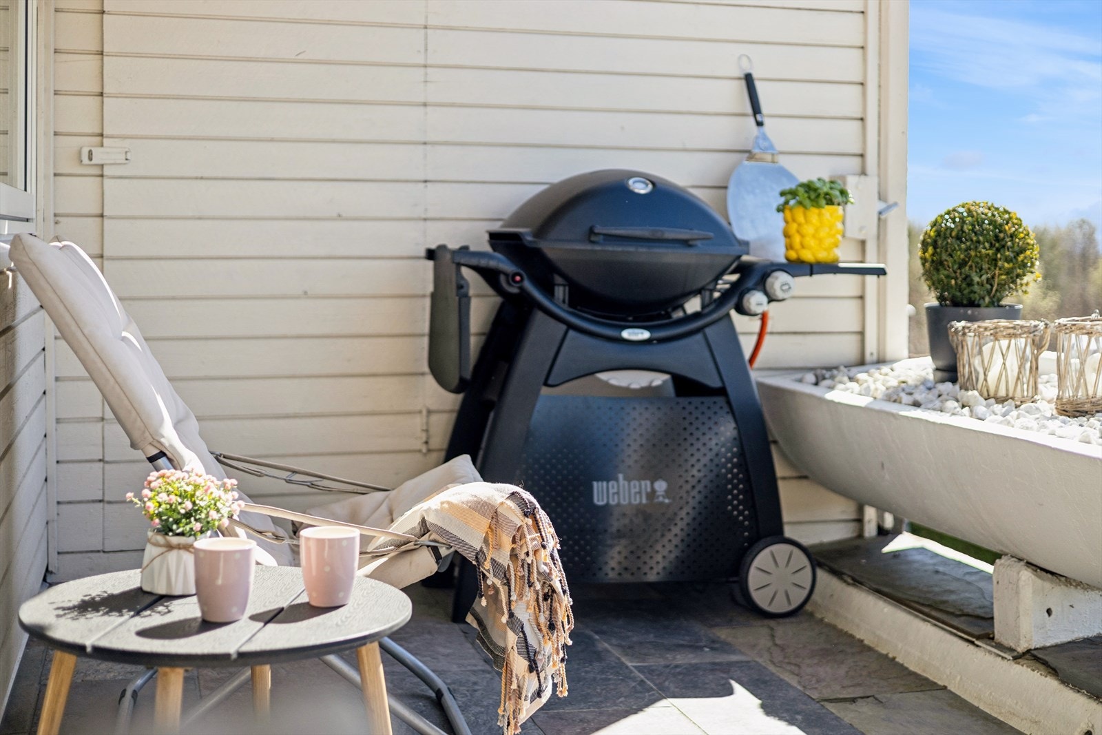 God plass til grill eller solstol. Galleribilde