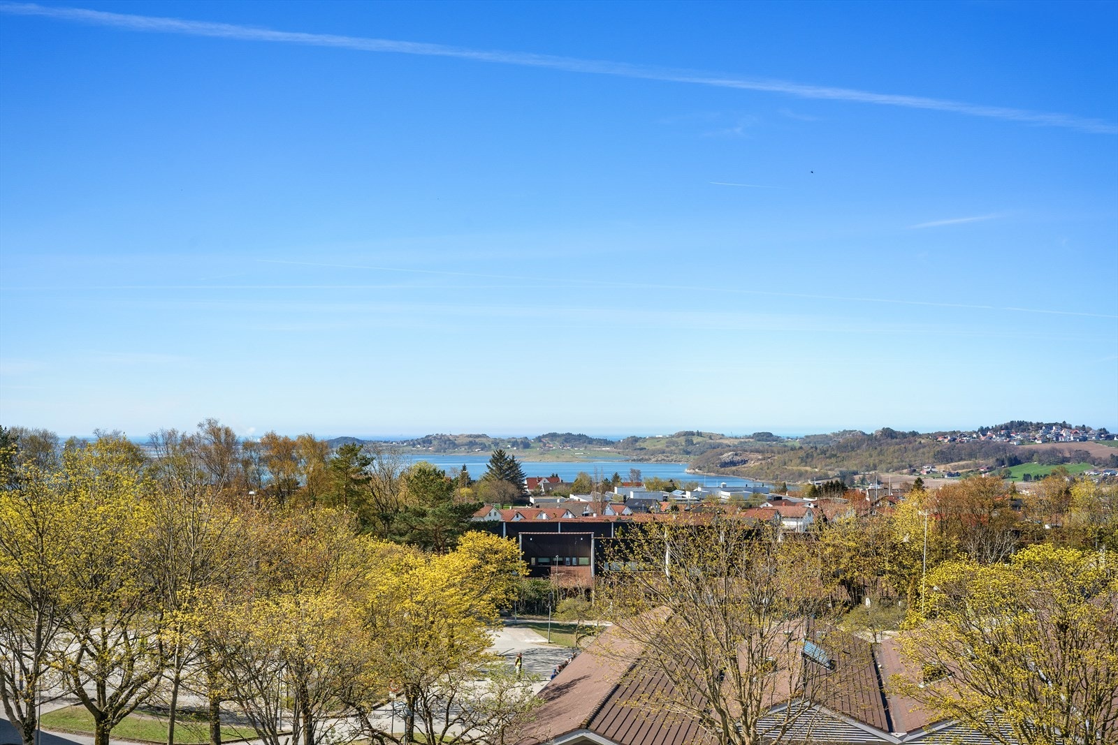 Området er vurdert som svært trygt, med lite støy og trafikk. Galleribilde