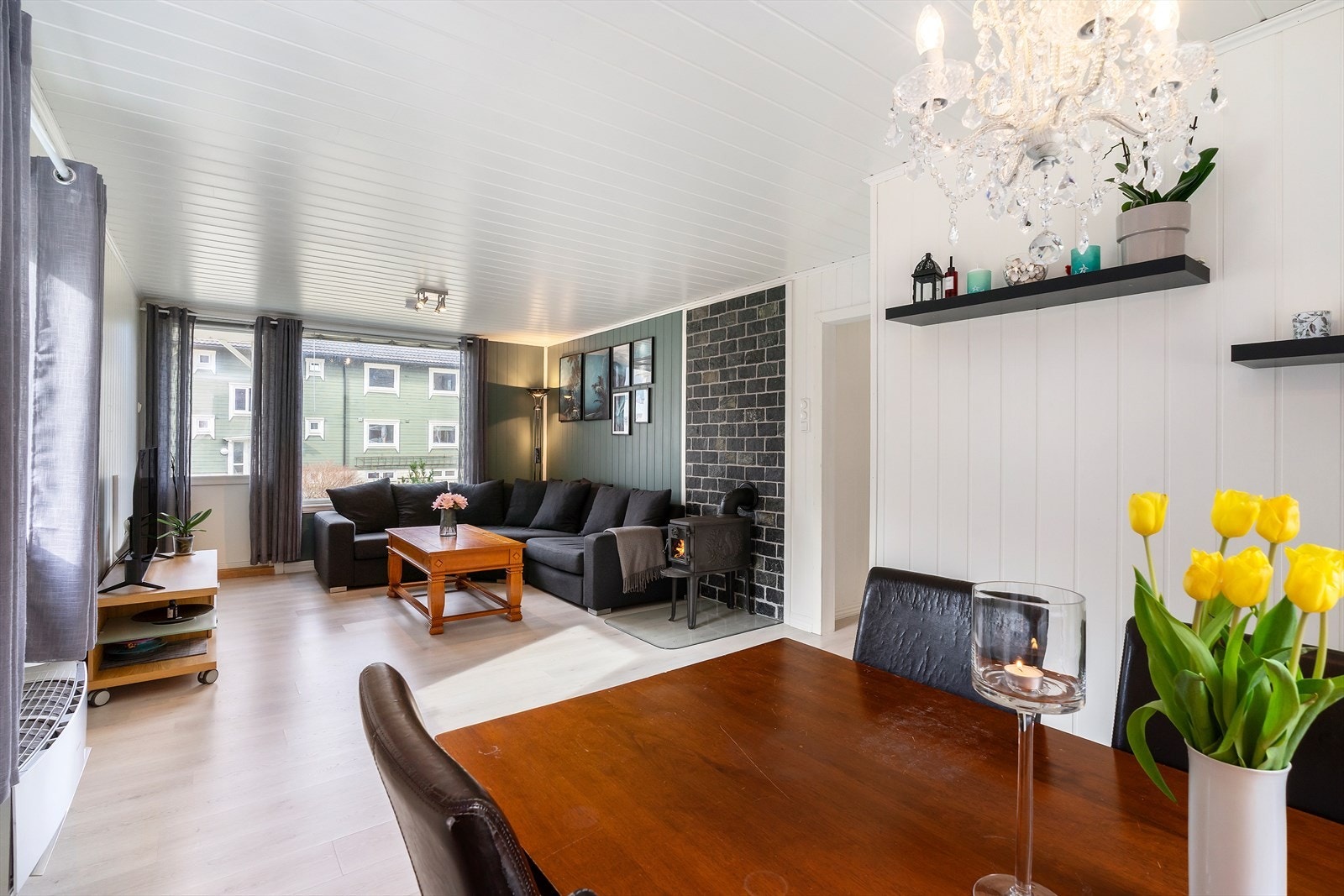 Her har man god plass til flere møbleringer. Galleribilde