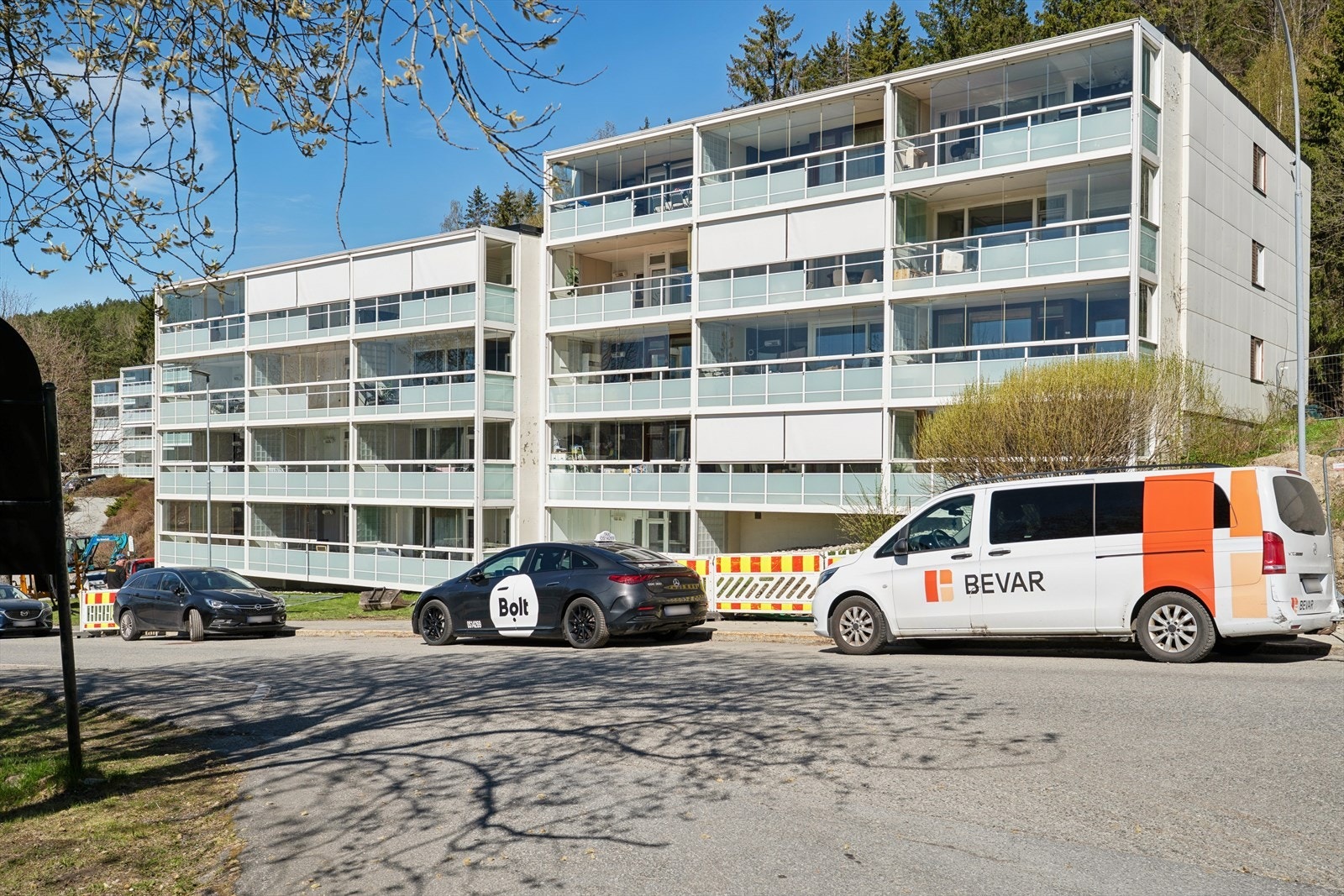 Leiligheten ligger fint til i byggets 3.etg. Galleribilde