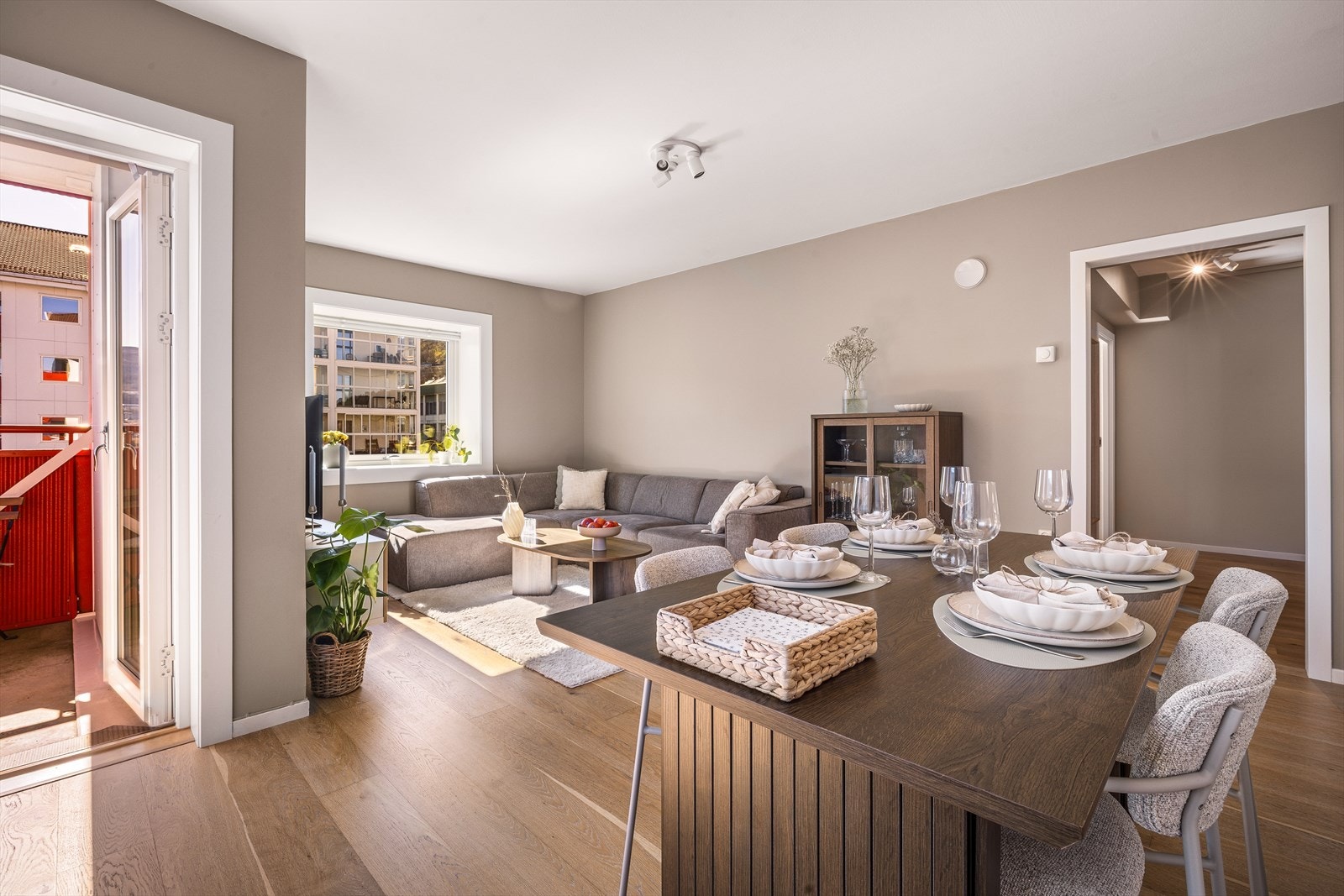 Stuen er av god størrelse og er målt opp til ca. 20,3 m². Galleribilde